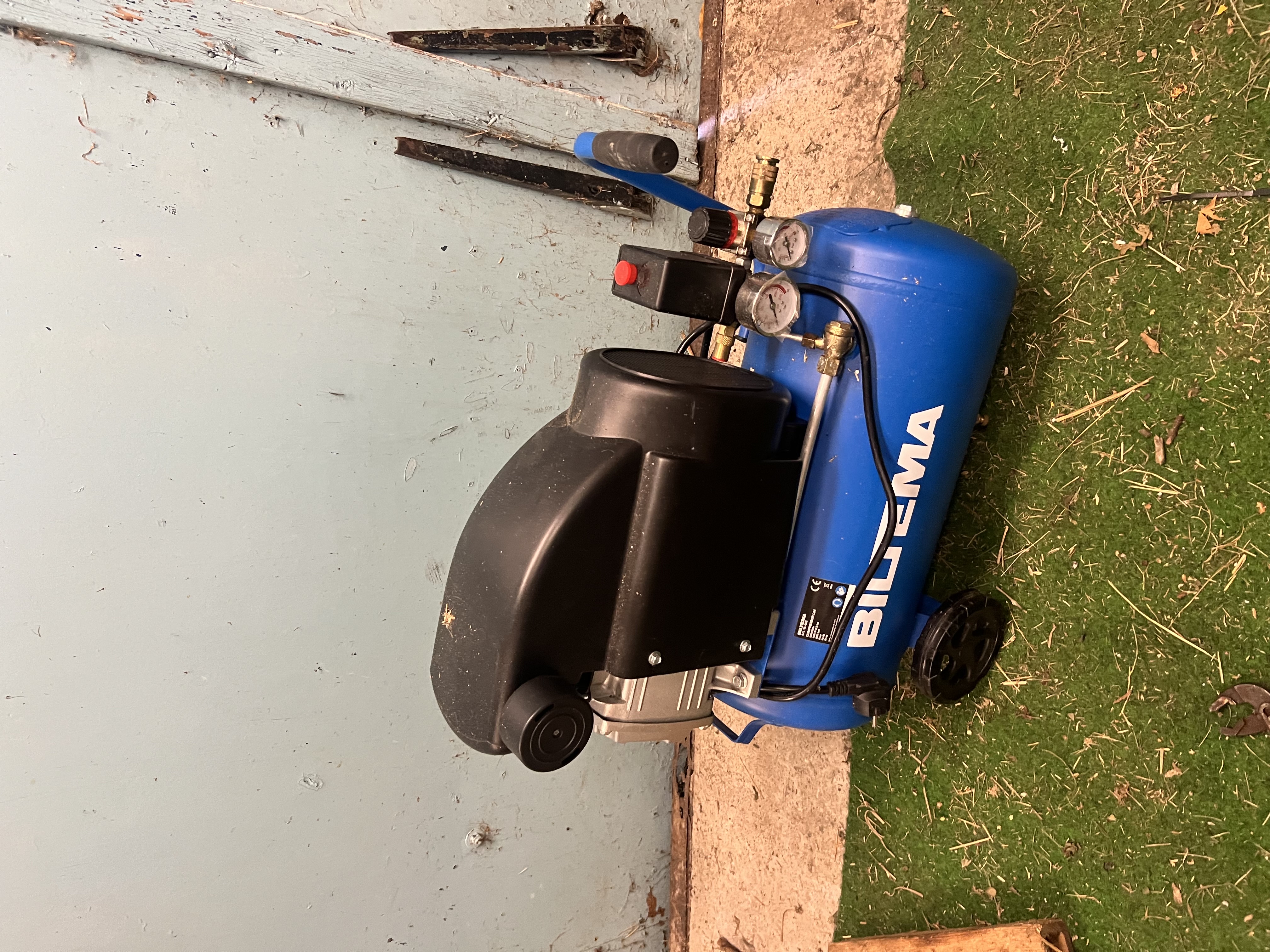 Kraftfull kompressor för vanligt väggutag