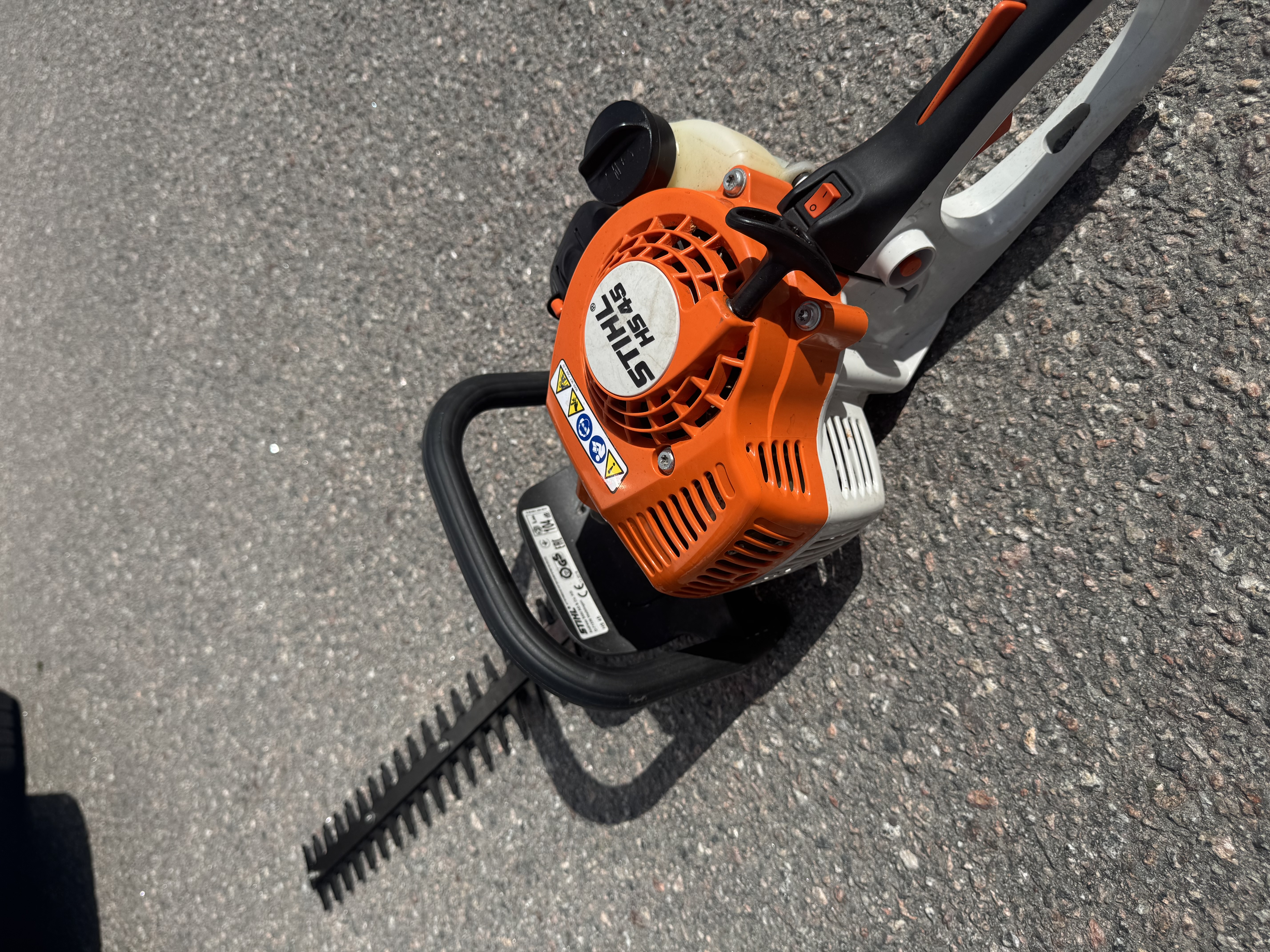 Bensindriven häcksax stihl hs 45