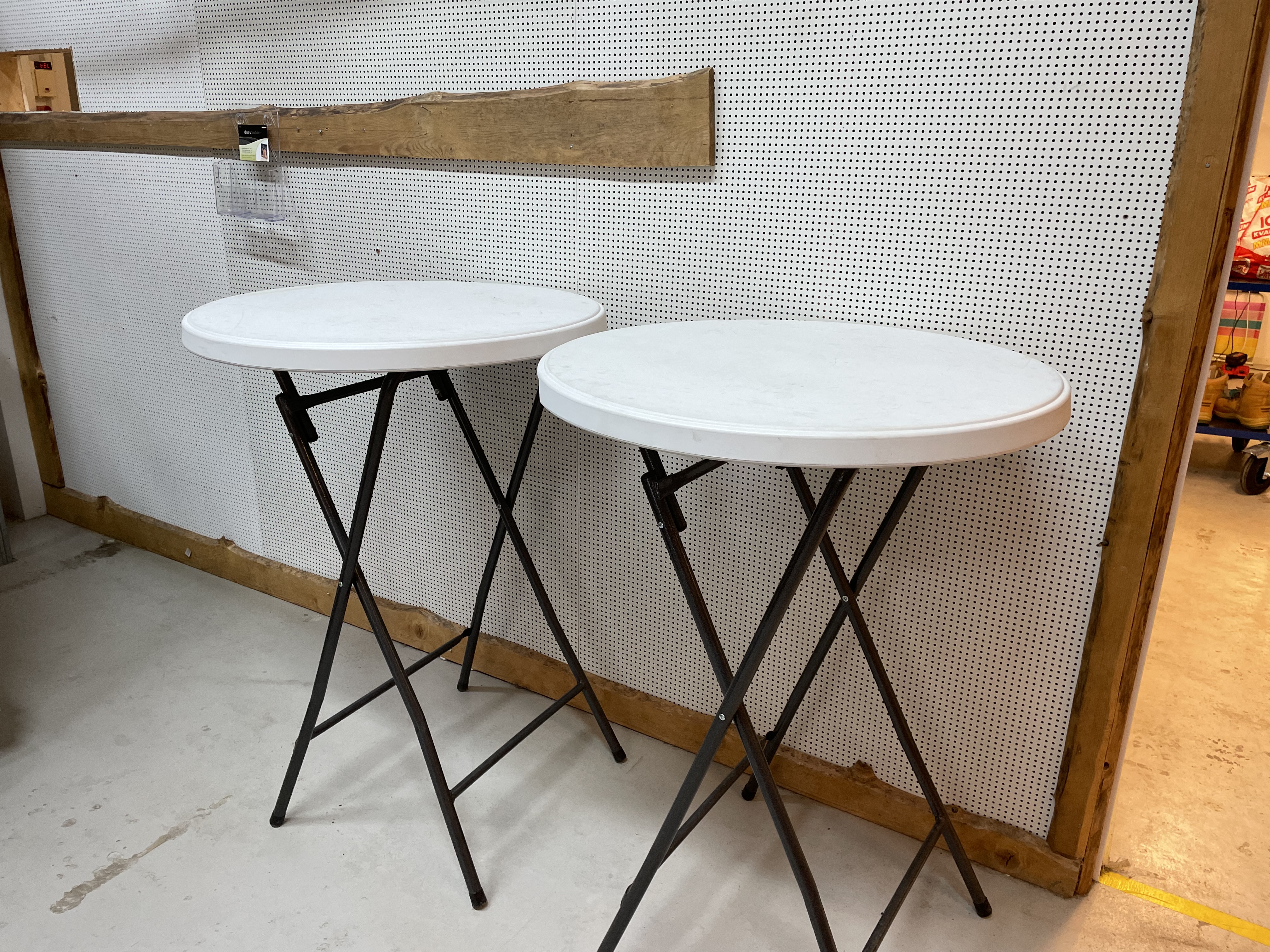 10 st ståbord, mingelbord, konferensbord. 