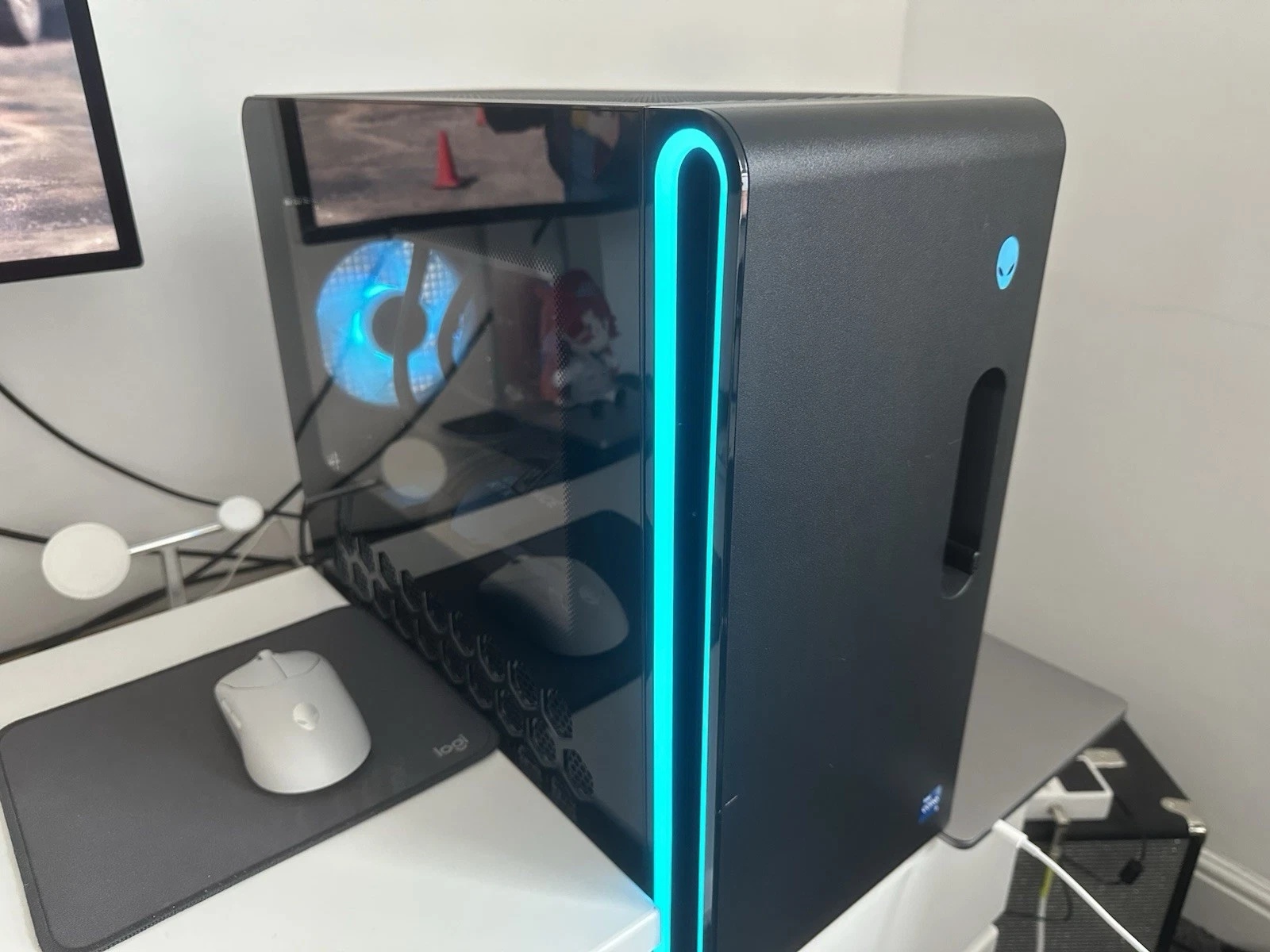 Alienware rtx 4090 24gb 4k gaming, live streaming & editing desktop pc