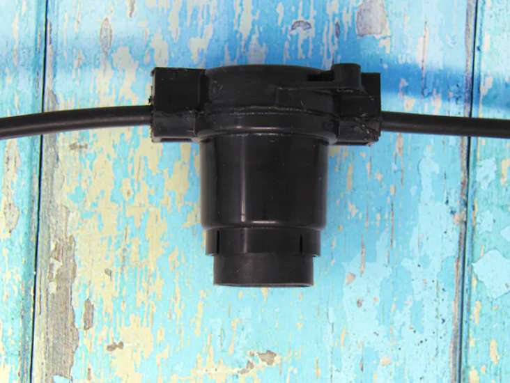 Heavy duty industrial outdoor festoon lighting