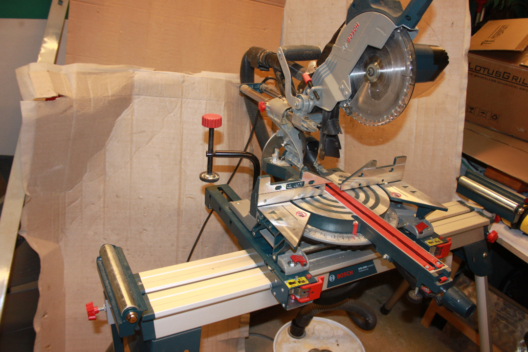 Bosch utdragssåg med arbetsbänk
