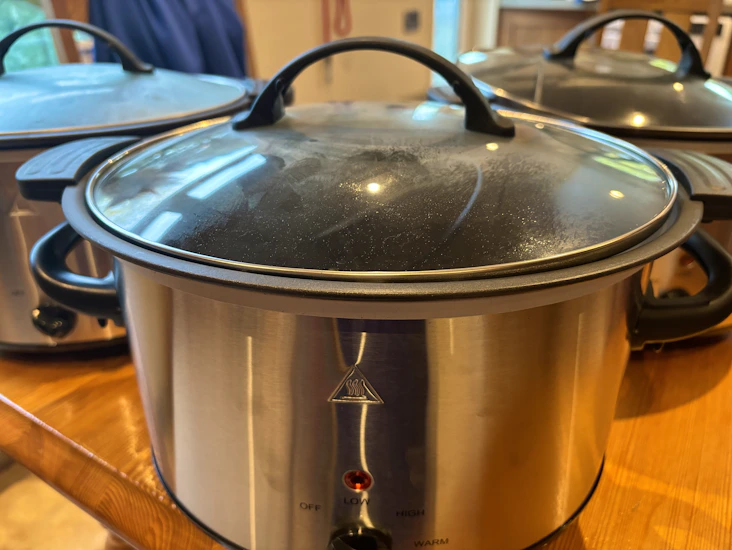3 x 5lt slow cookers