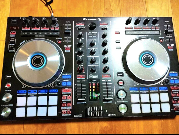 Pioneer ddj-sr2 dj controller for hire