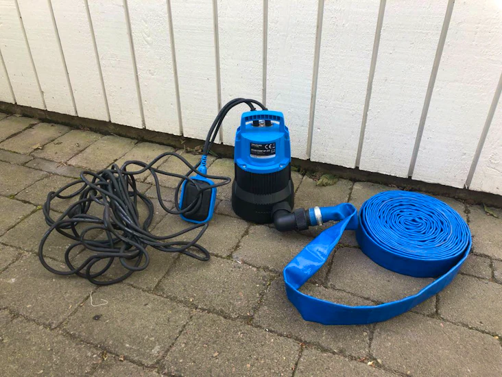 Dränkbar pump till pool mm - 7000 liter/h
