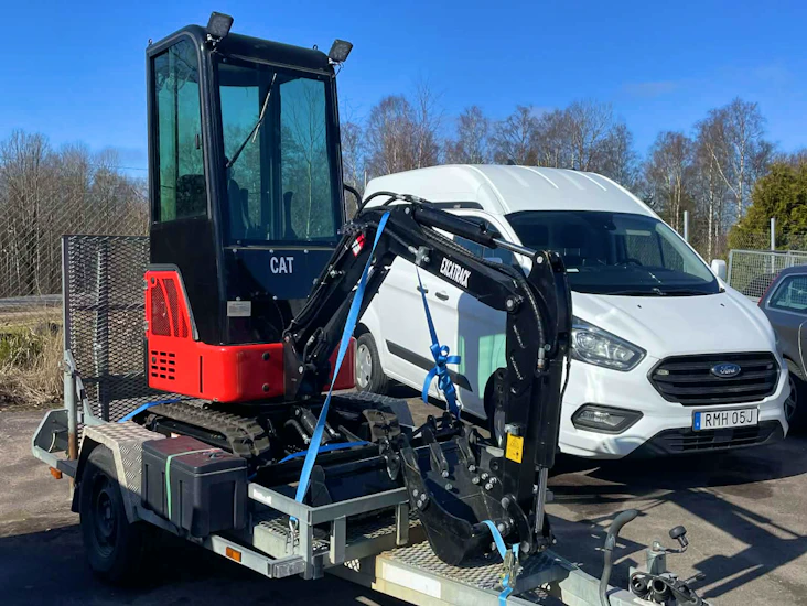 Minigrävare excatrack nm-e10 – 1000 kg – med redskap