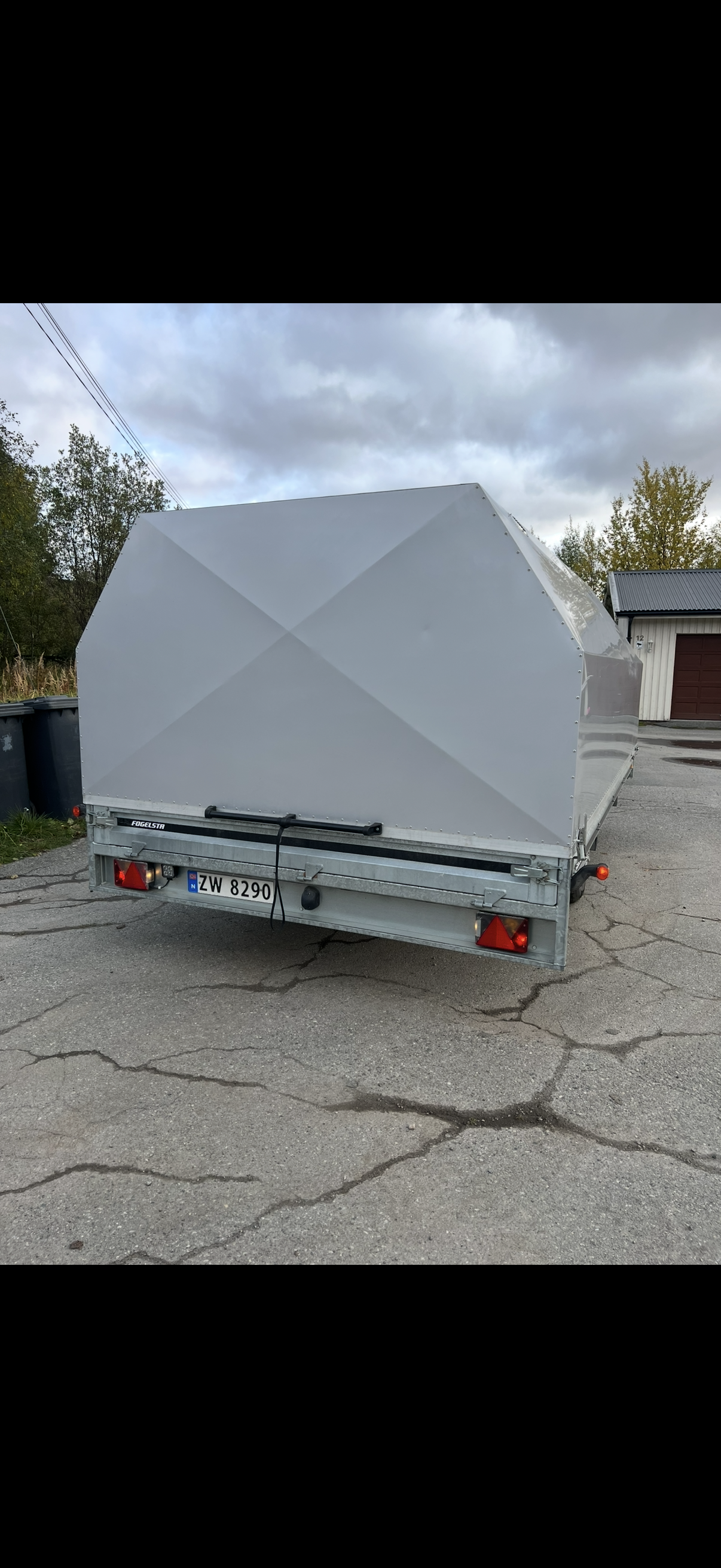 Kapellhenger til leie 