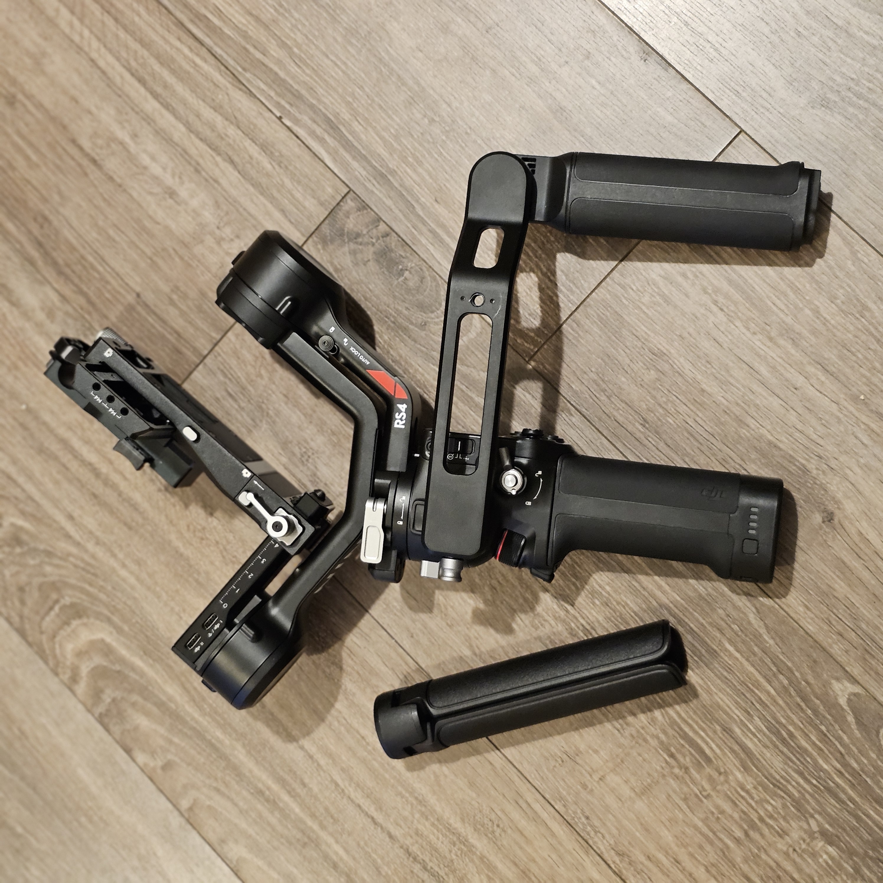 Dji rs4 combo handheld gimbal stabiliser