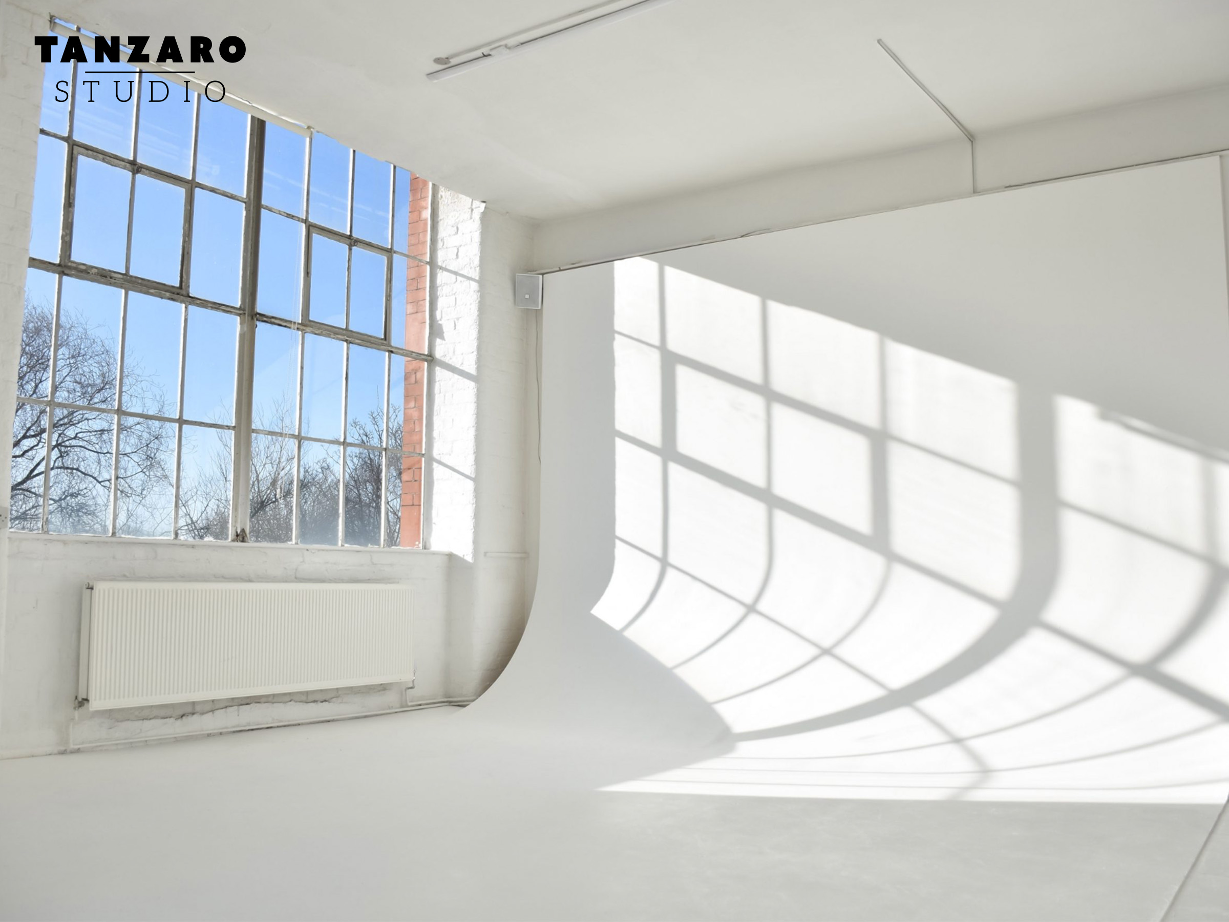 Daylight photo/video studio in manchester