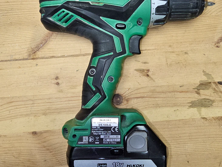 Stark skruvdragare - hikoki 18v (ds 18djl)