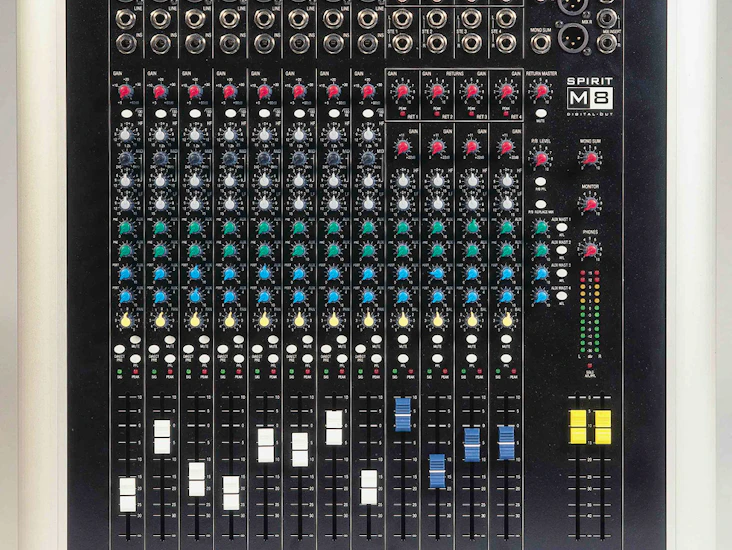 Soundcraft spirit m8 digital output audio mixer