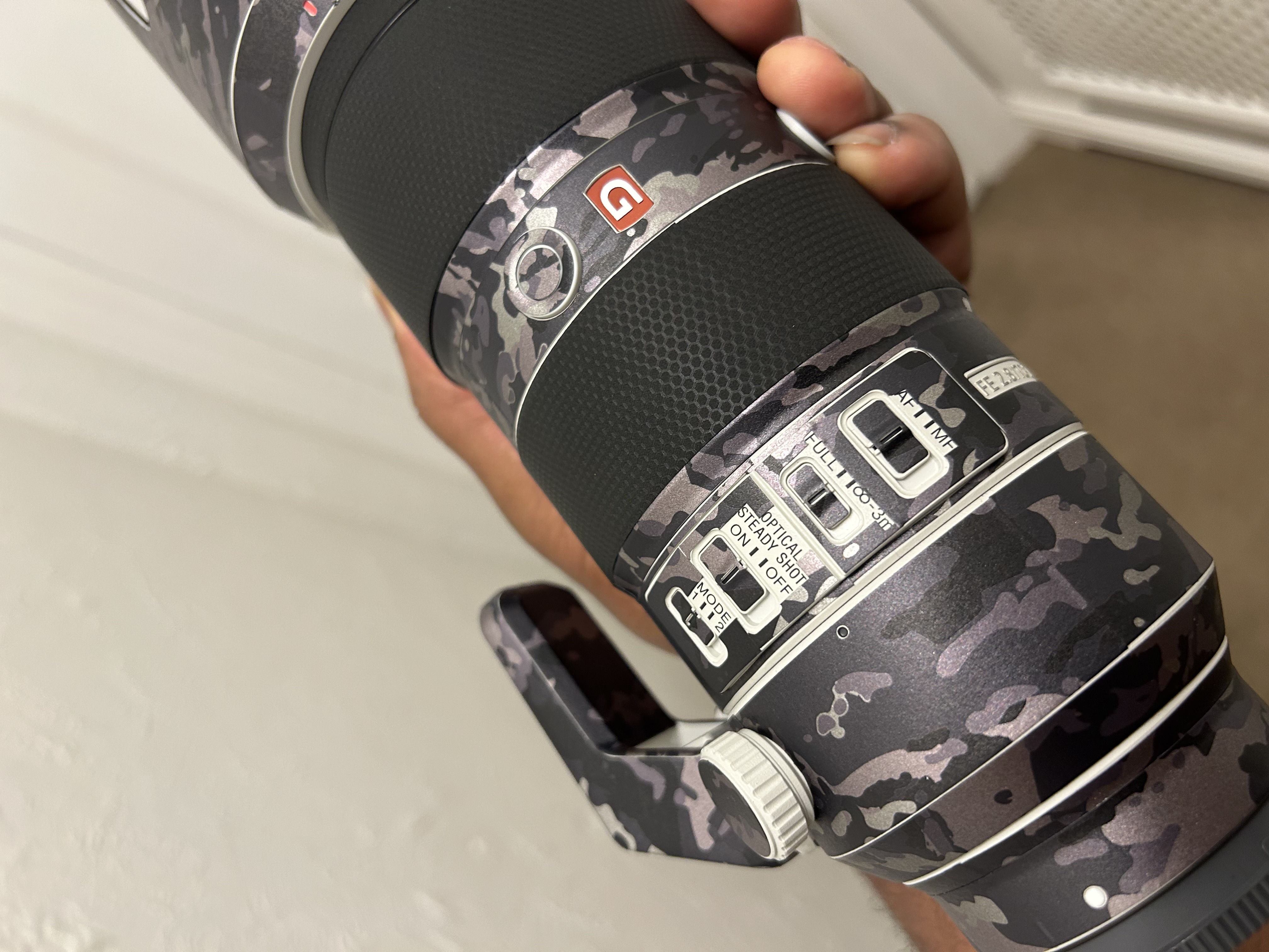 Sony 70-200mm f/2.8 g master oss e-mount full-frame telephoto zoom lens