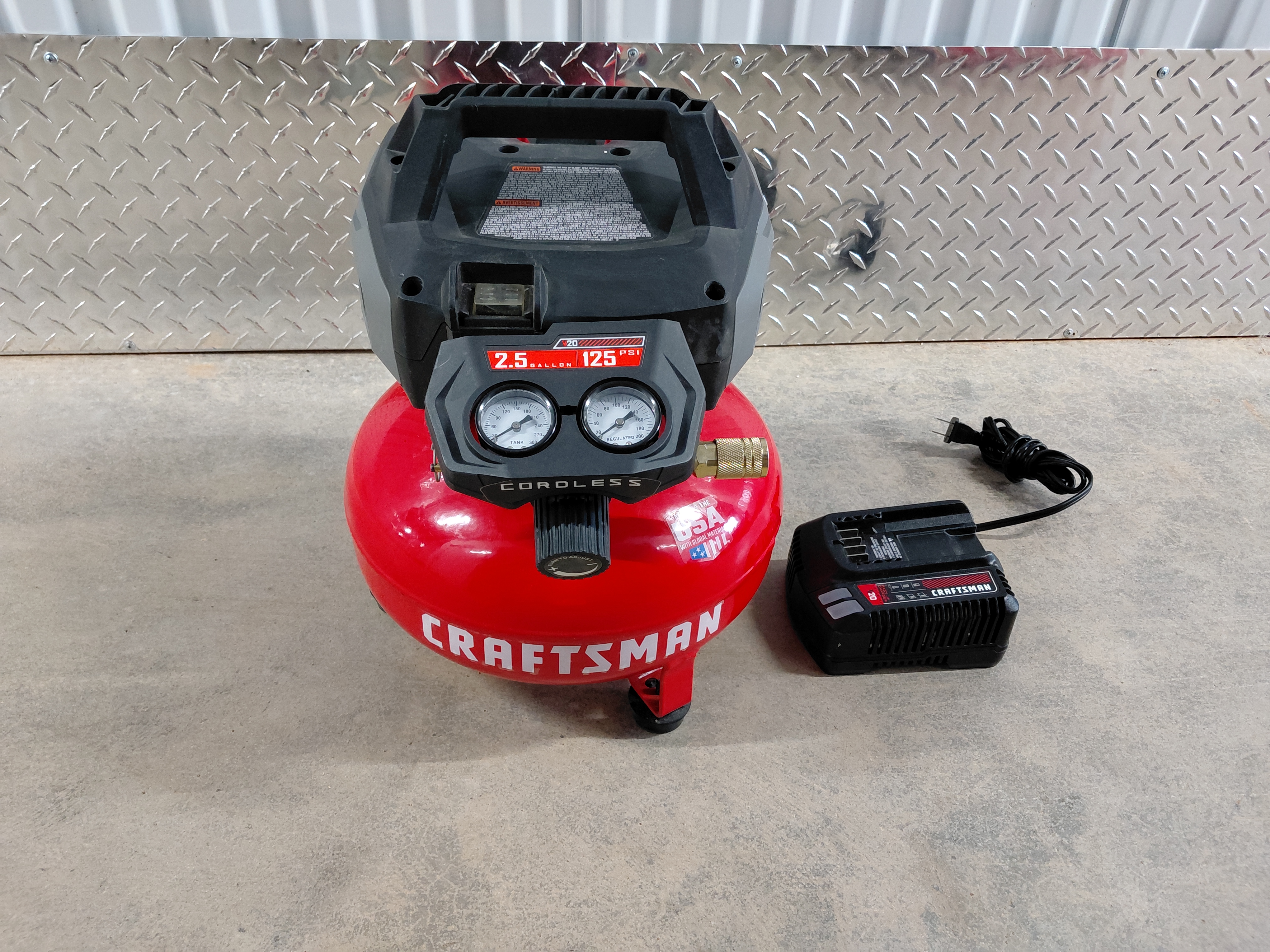 Cordless air compressor – battery & charger included