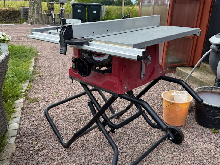 Bordssåg med hjul 1800 w ø250 mm