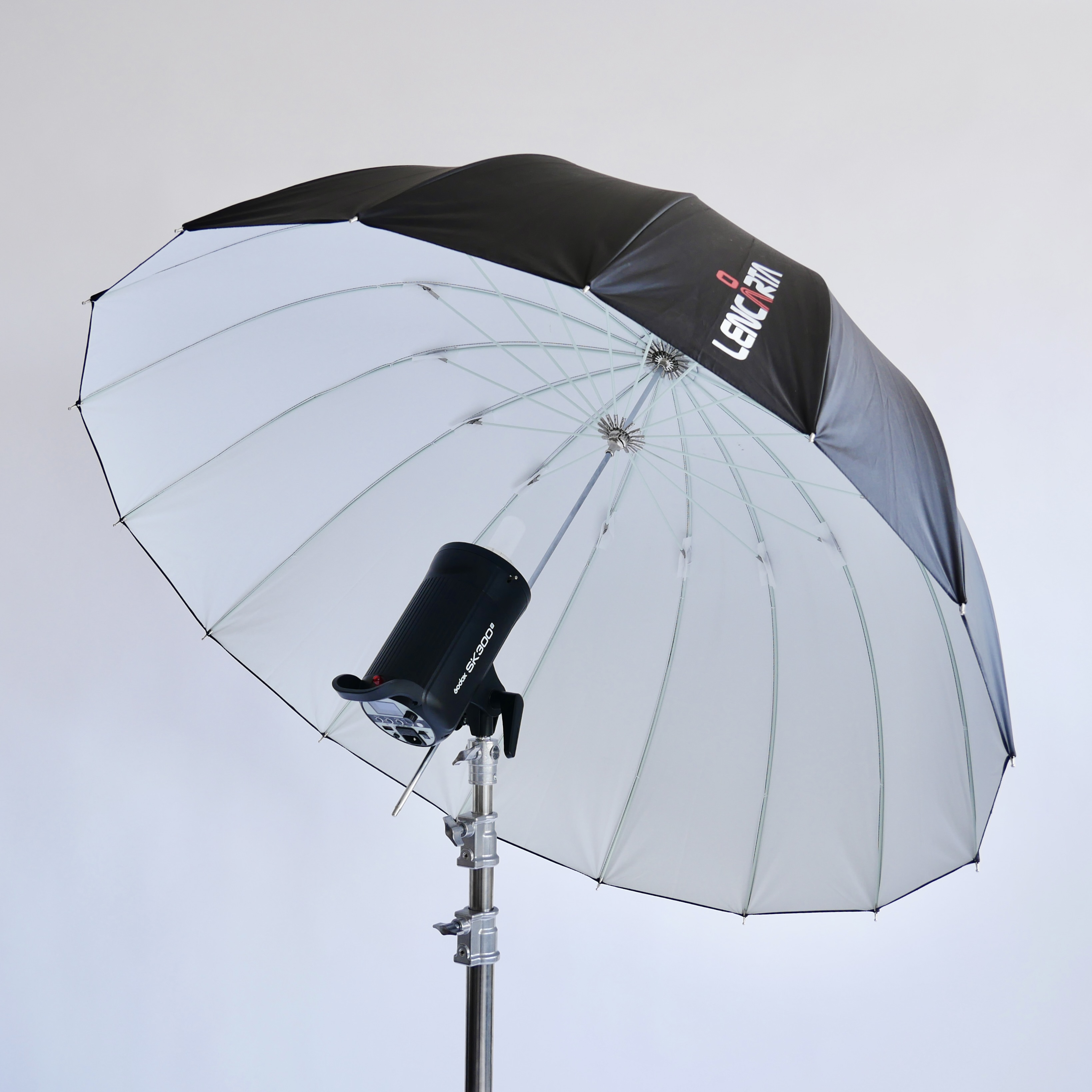 Lencarta 130cm white umbrella