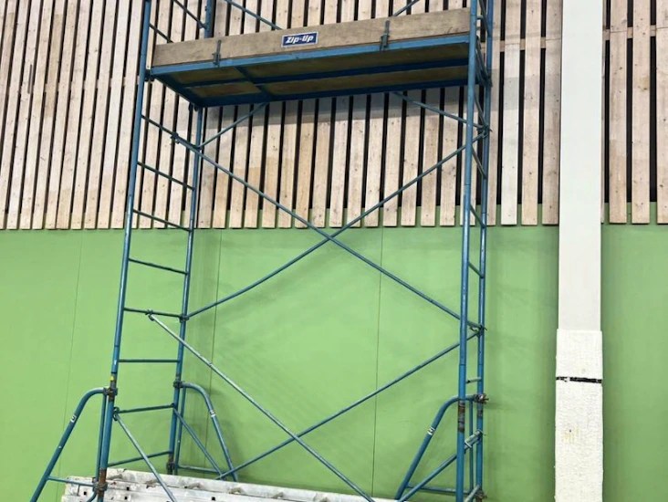 Zip up byggställning