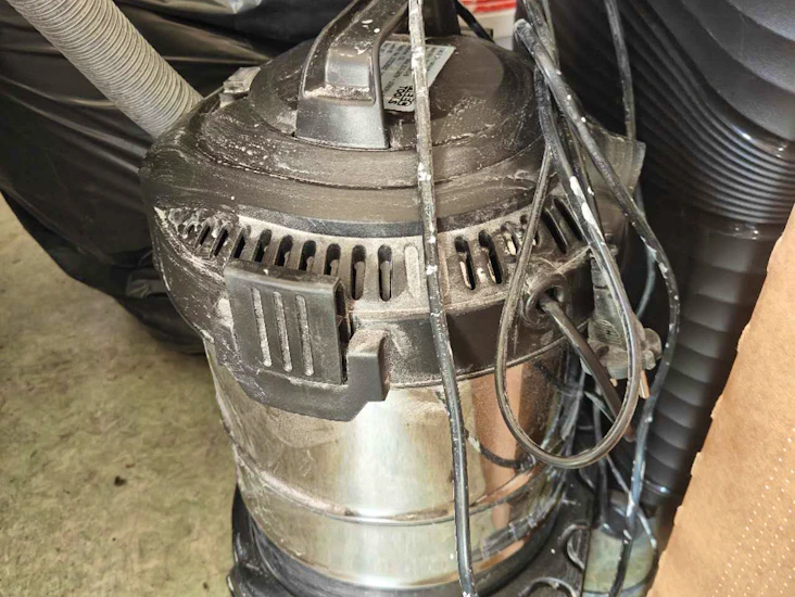 Grovdammsugare 12 l 800 w – kompakt och kraftfull för verkstad och renovering