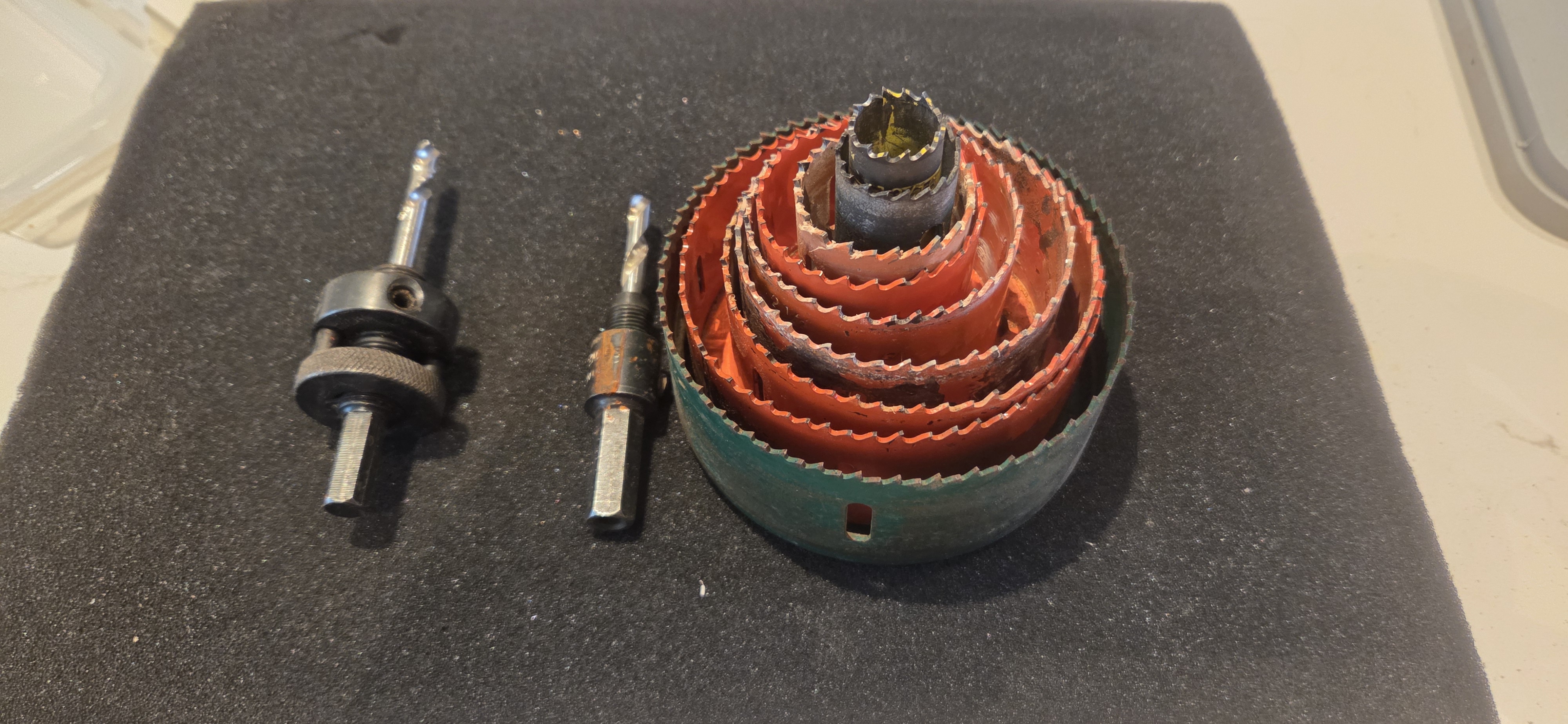 Stor sett med proff hullsager