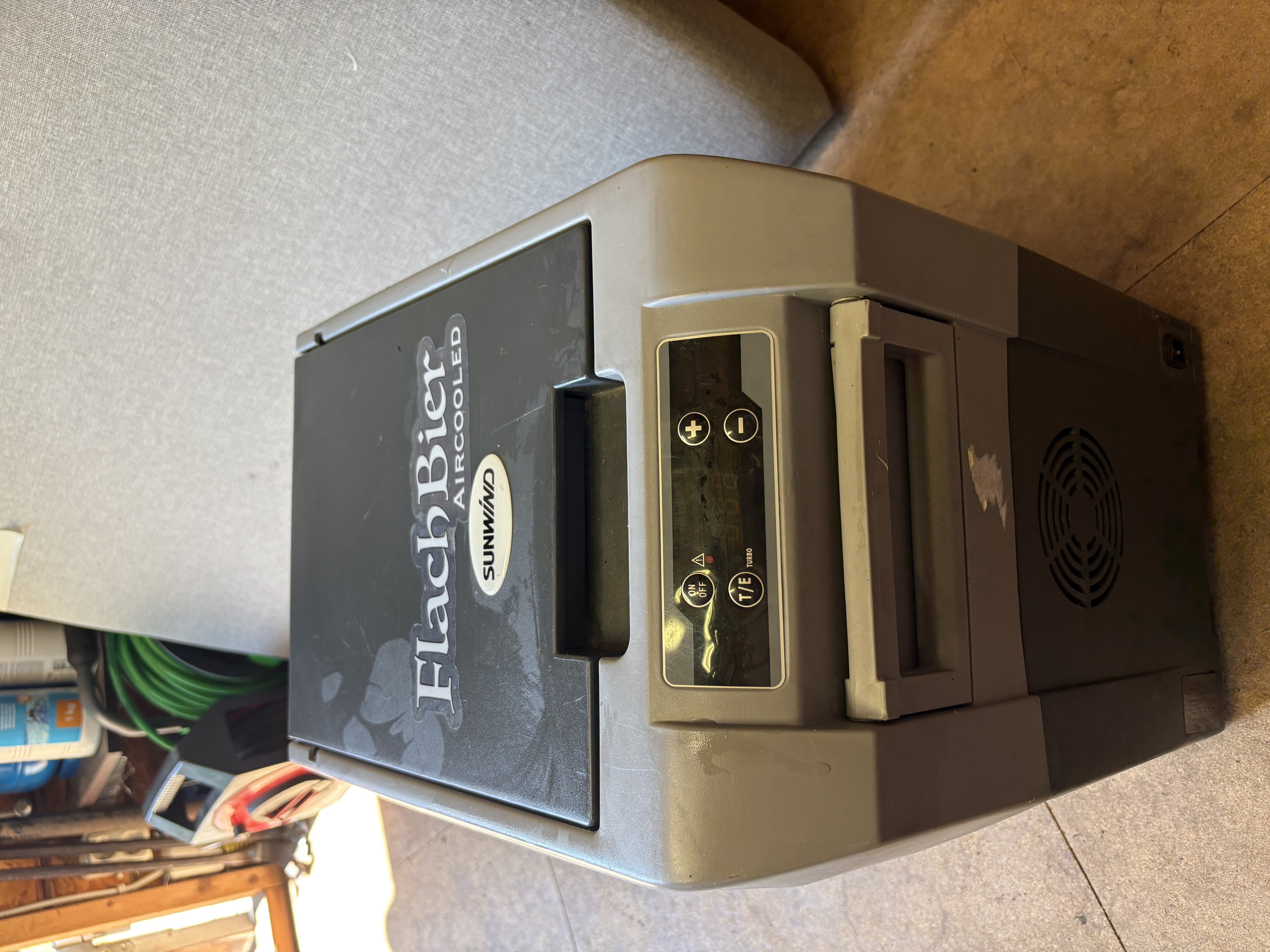 Kylbox 22l kompressor 12v 24v 220v