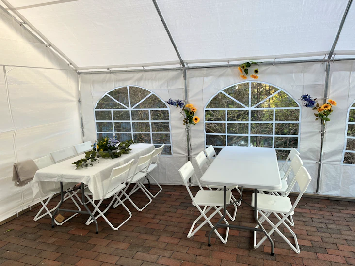 6 bord och 36 stolar - vita