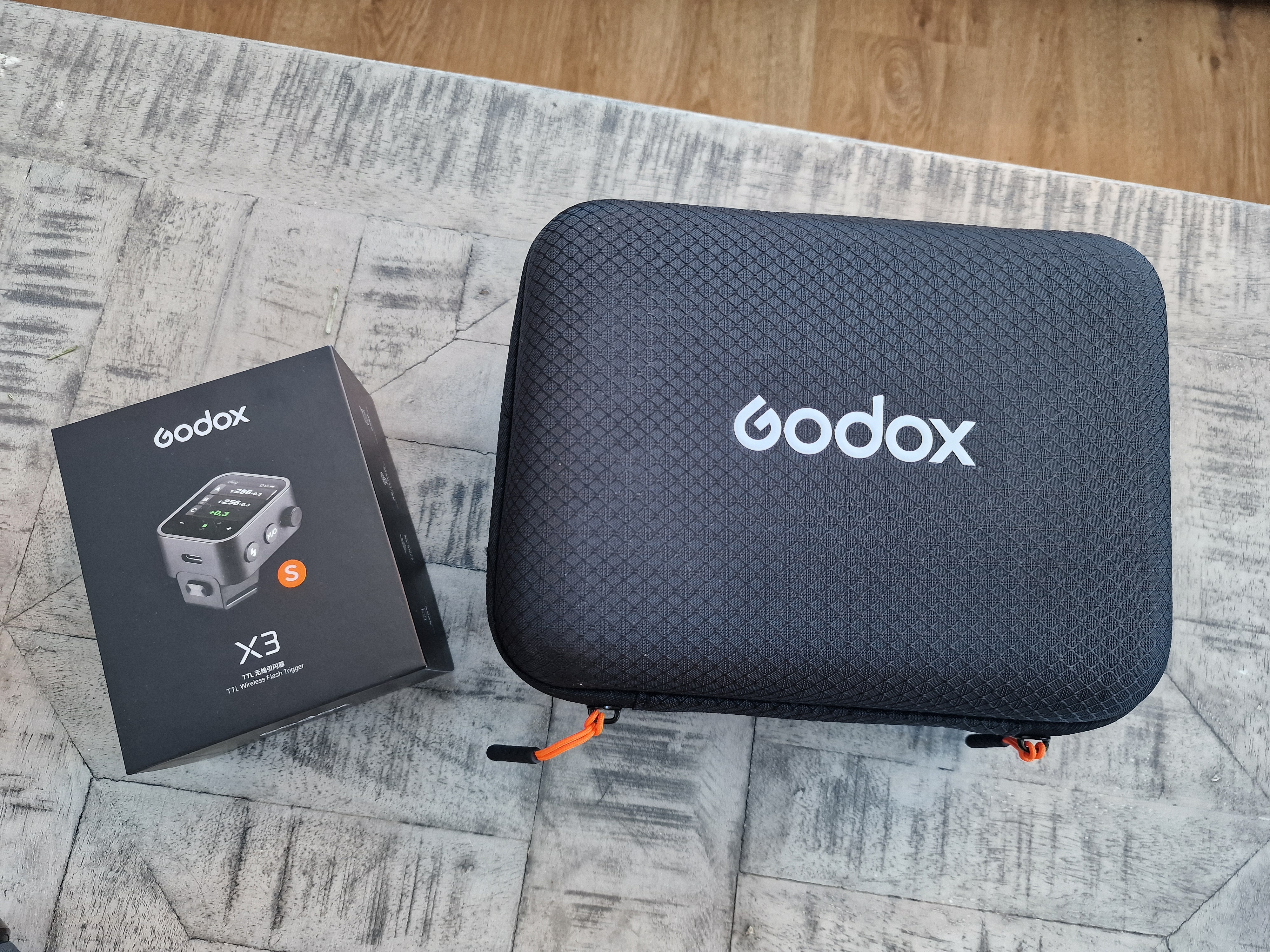 Godox ad200 pro studio flash + x3 sony trigger