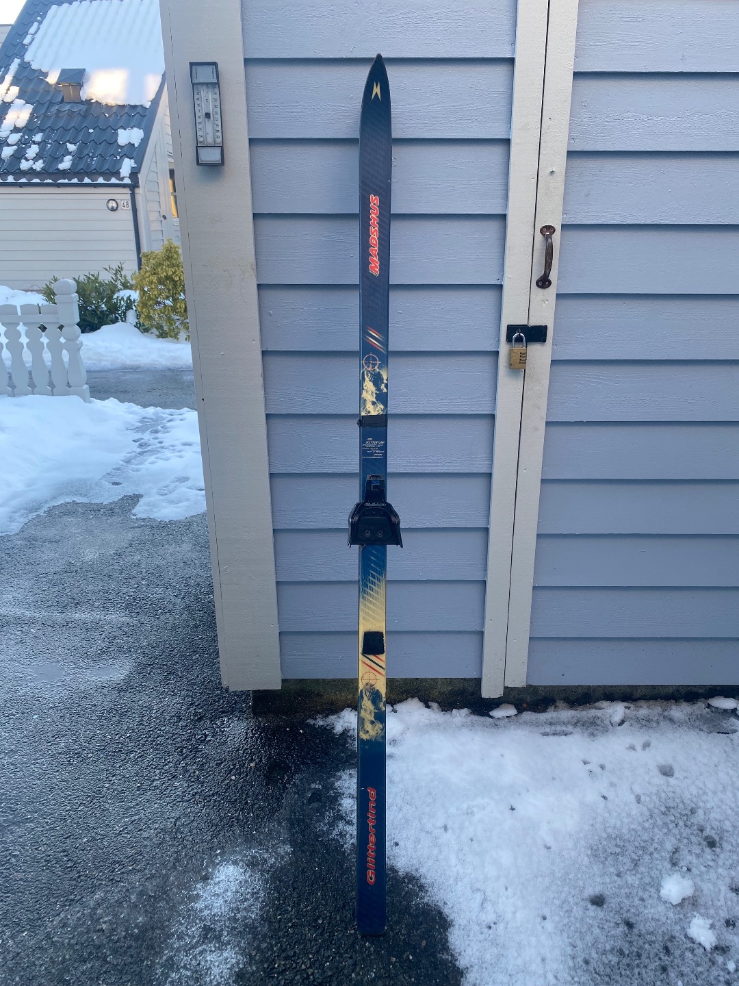 Fjellski med sko str 45