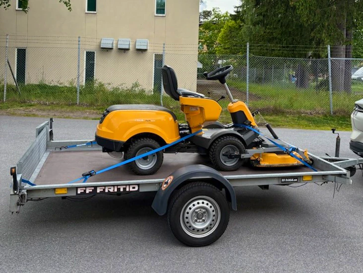 Släp för åkgräsklippare golfbil mopedbil motorcykel moped