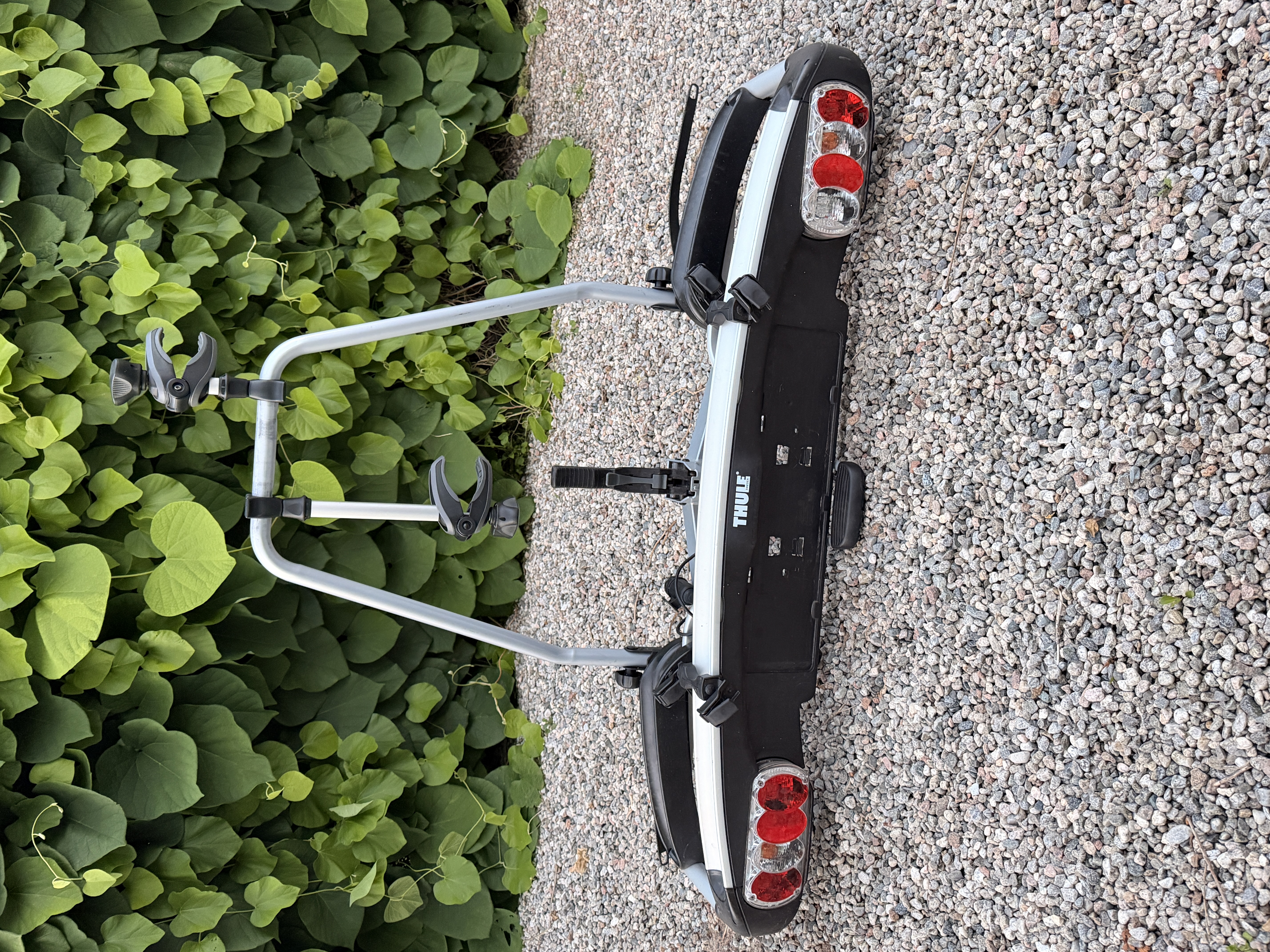 Cykelställ för 2 cyklar på dragkrok