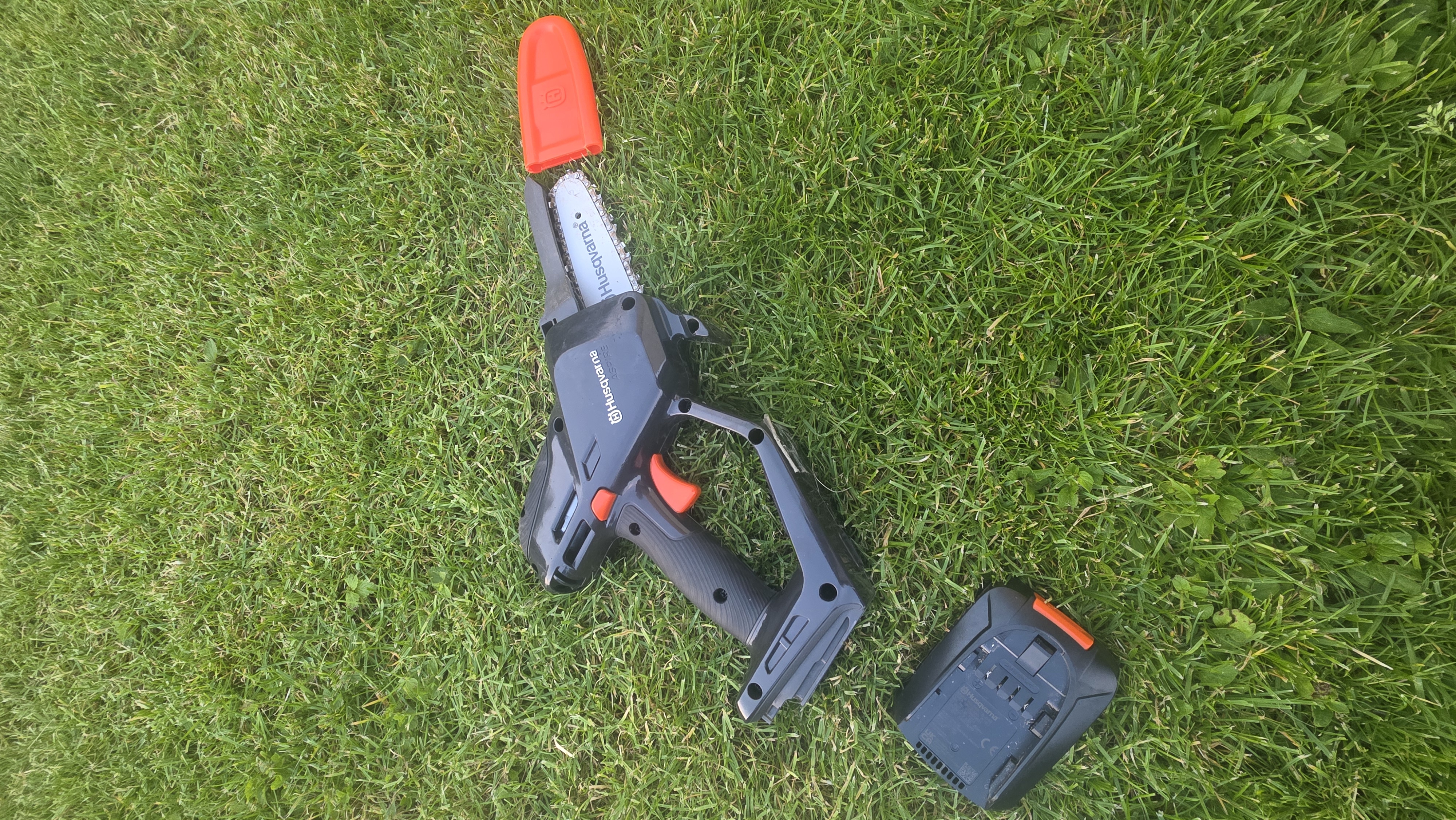 🌳 husqvarna aspire™ batteridrevet håndsag – perfekt til hagearbeid og beskjæring