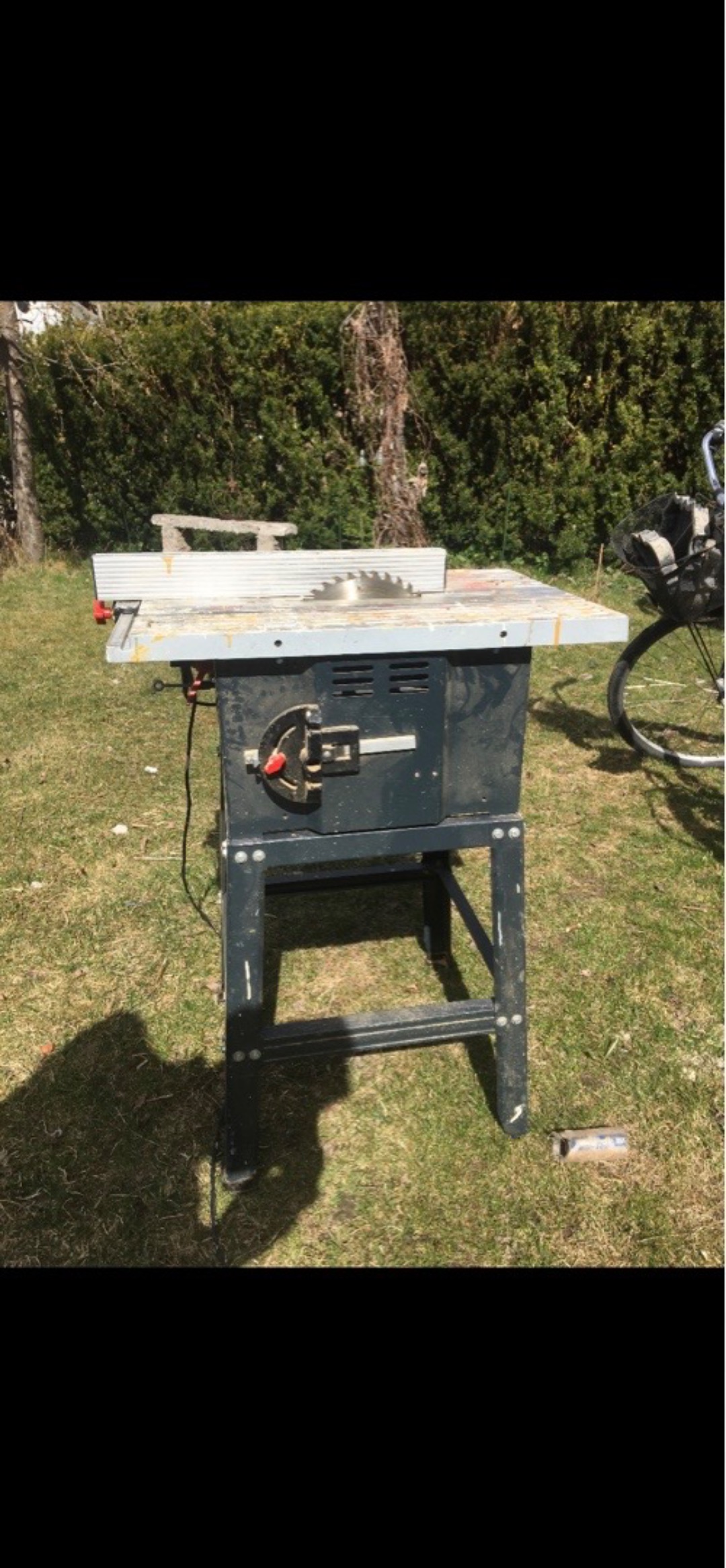 Bordcirkelsåg/sågbord