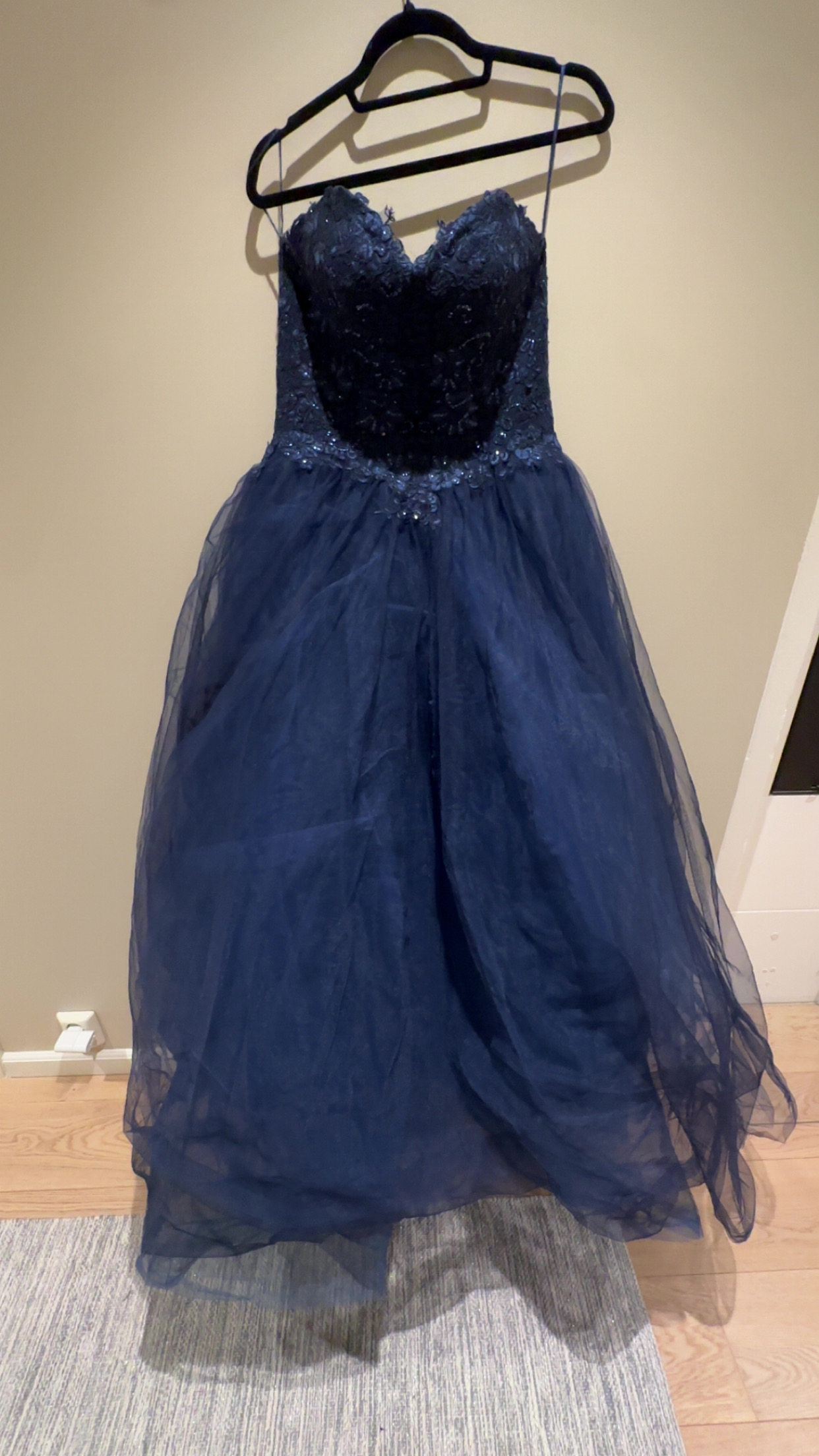 Blå ballkjole (str m) - alexandra ritzi