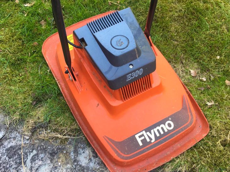 Flymo - svävar över din gräsmatta