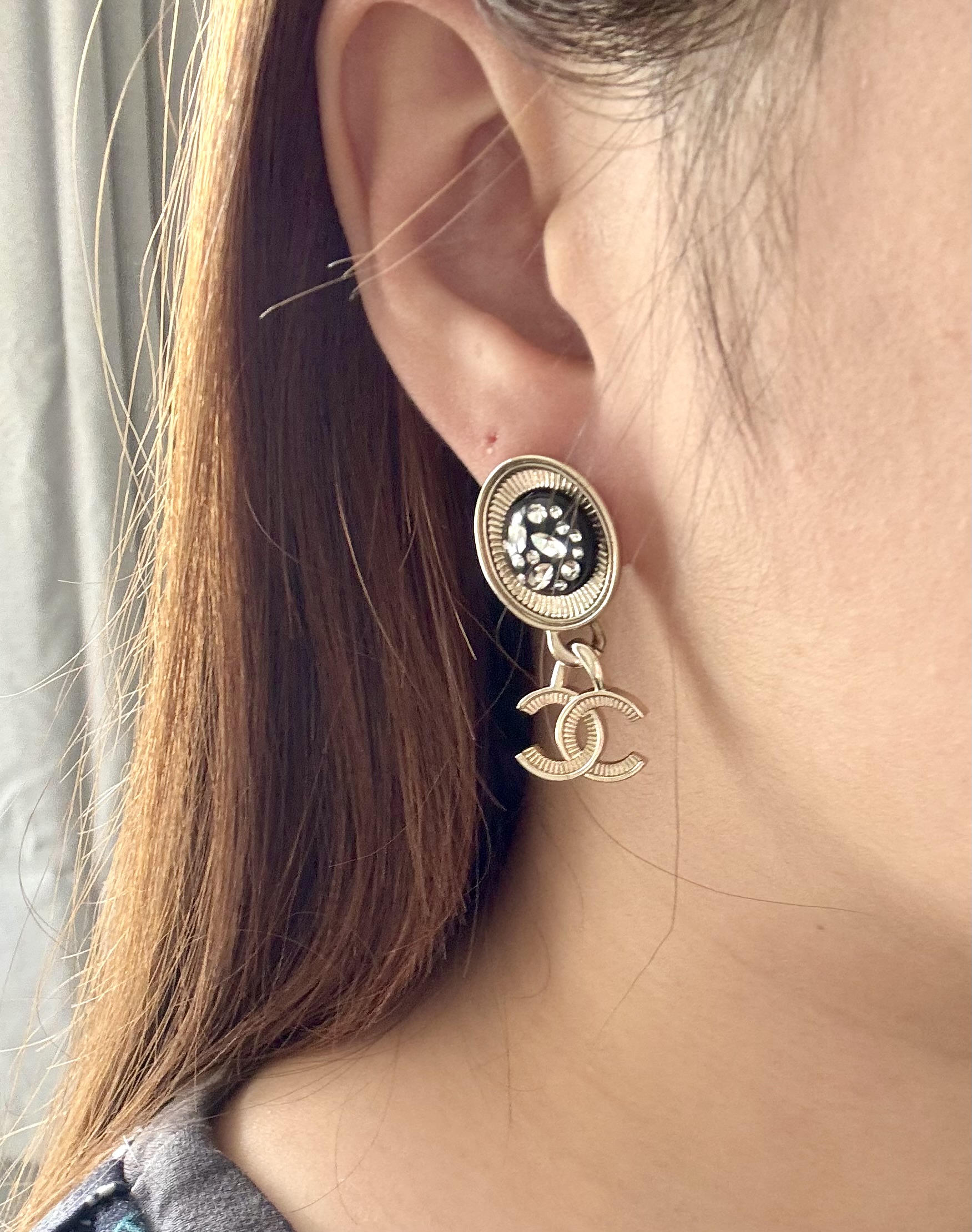 Chanel style earring 