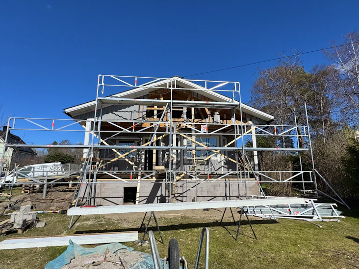 Altrad 120 m2 byggställning med släp