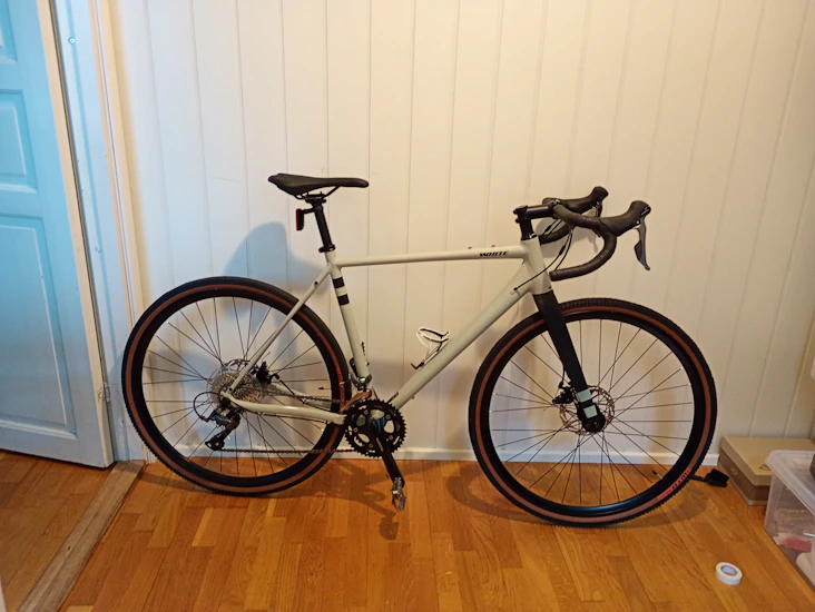Gravel bike, grussykkel, size l 56cm white