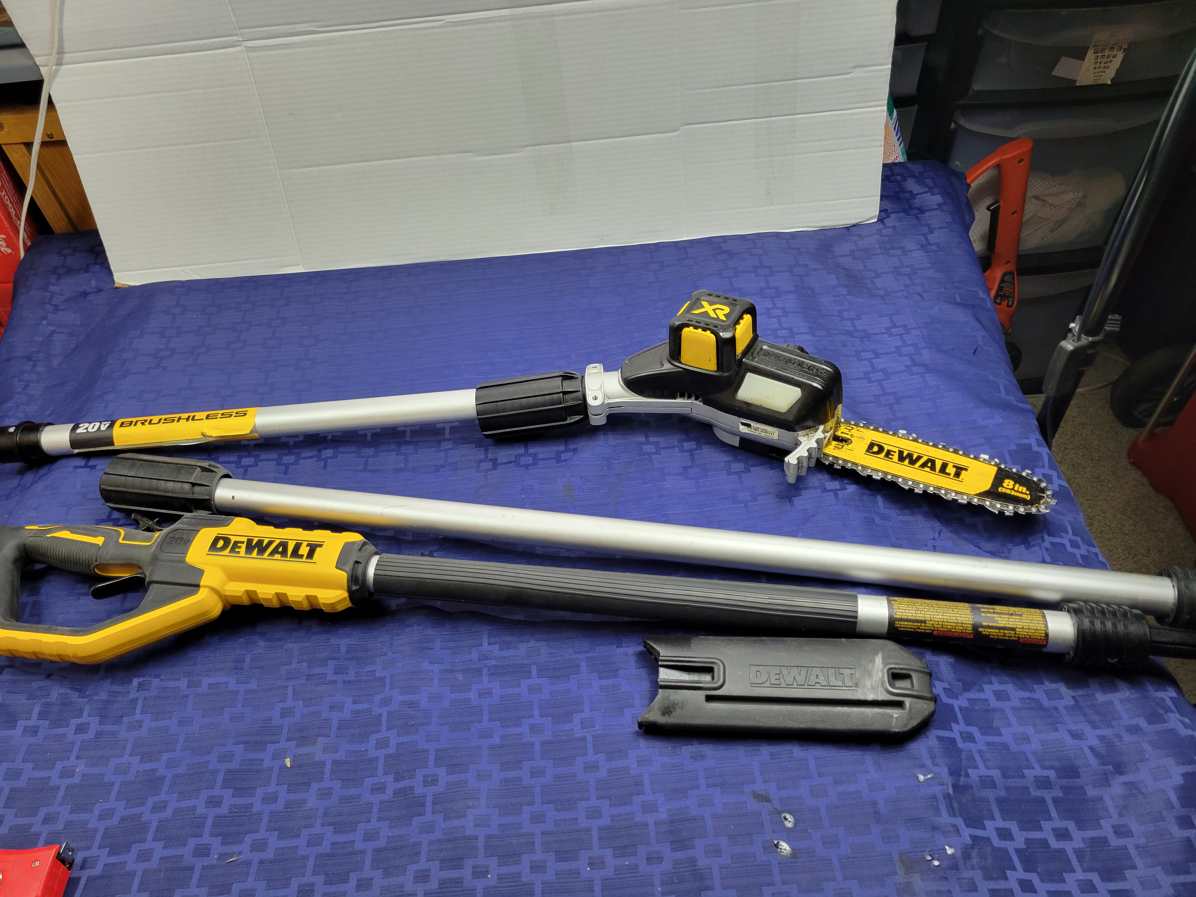 Dewalt 8in. 20vmax cordless pole saw