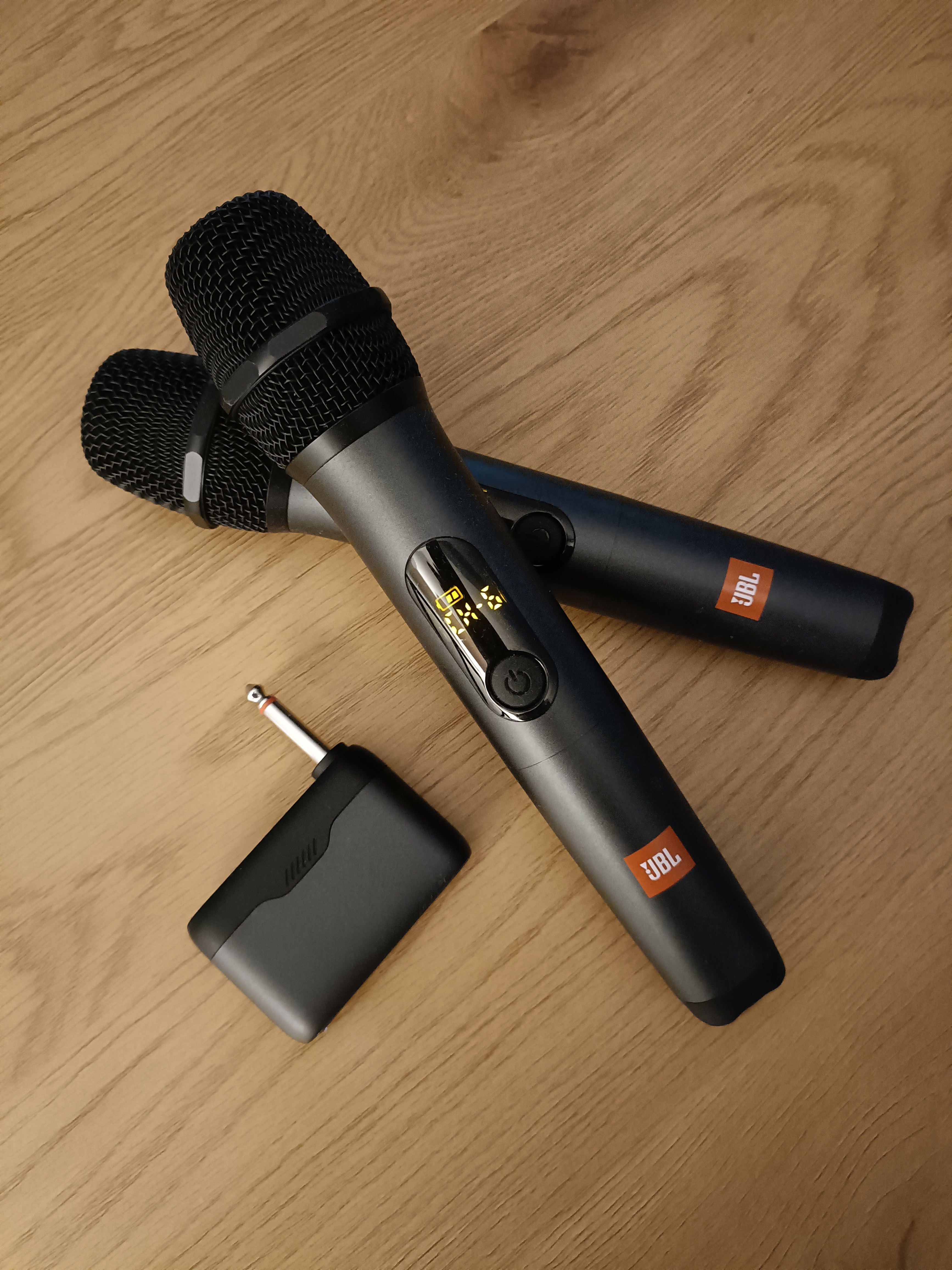 Jbl langattomat mikrofonit (2 kpl)