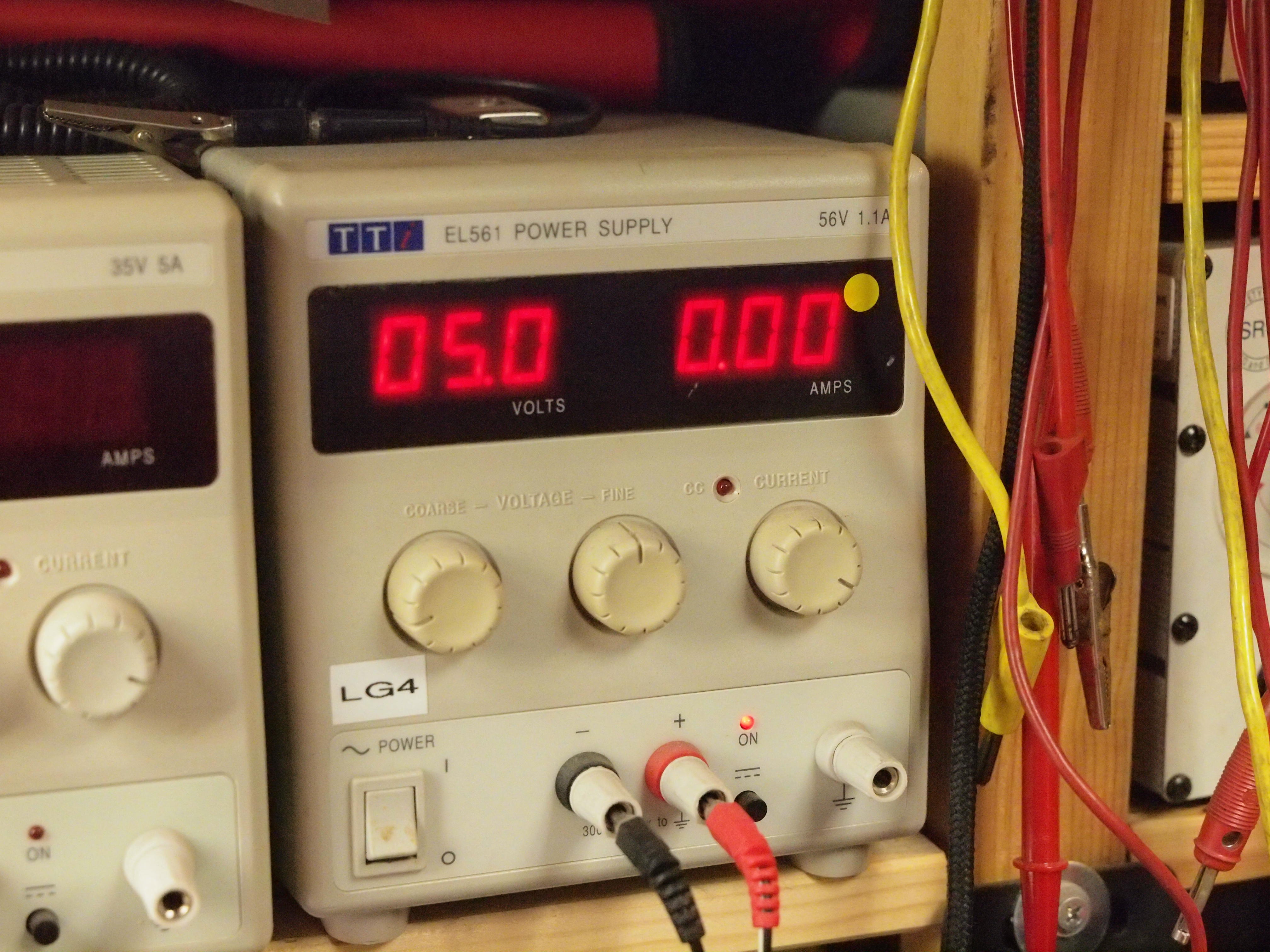 Laboratorieaggregat tti el561 0-56v, 0-1,1a