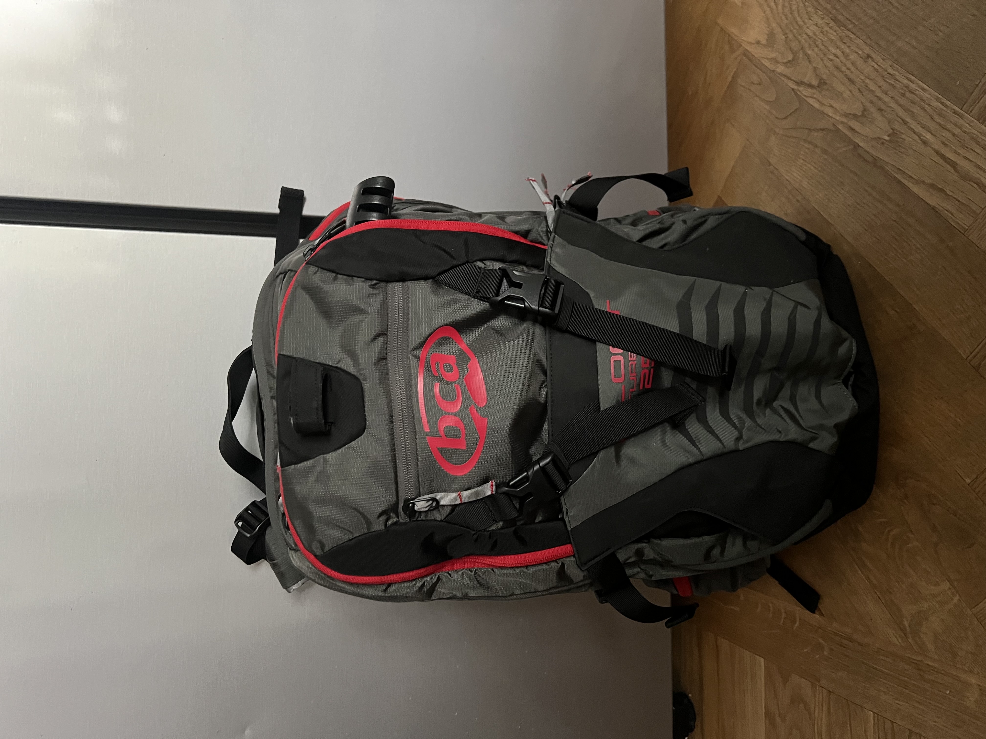 Lavinryggsäck med airbag, tranciever, spade och sond uthyres