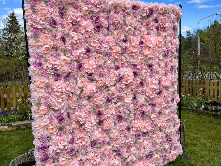 Blomstervägg / blomvägg inklusive montering
