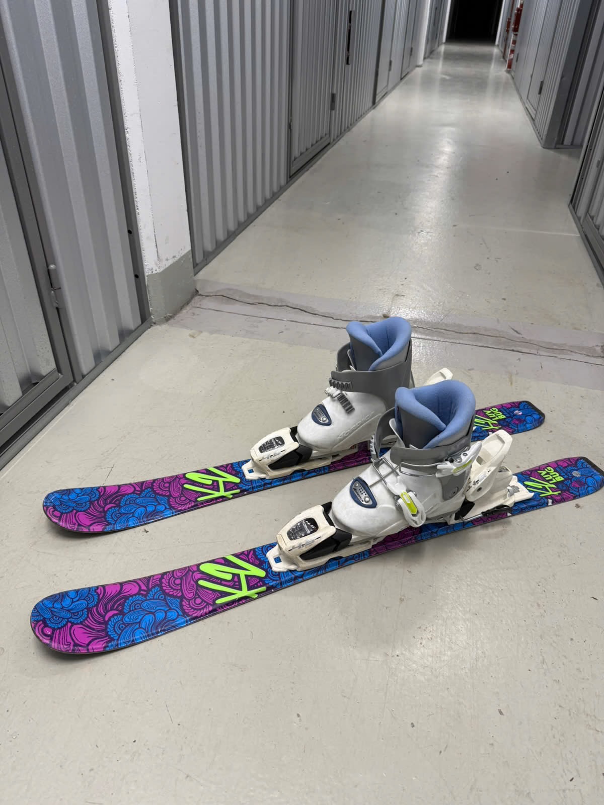 Barne alpinski 90 cm + støvler 28 størrelse.  