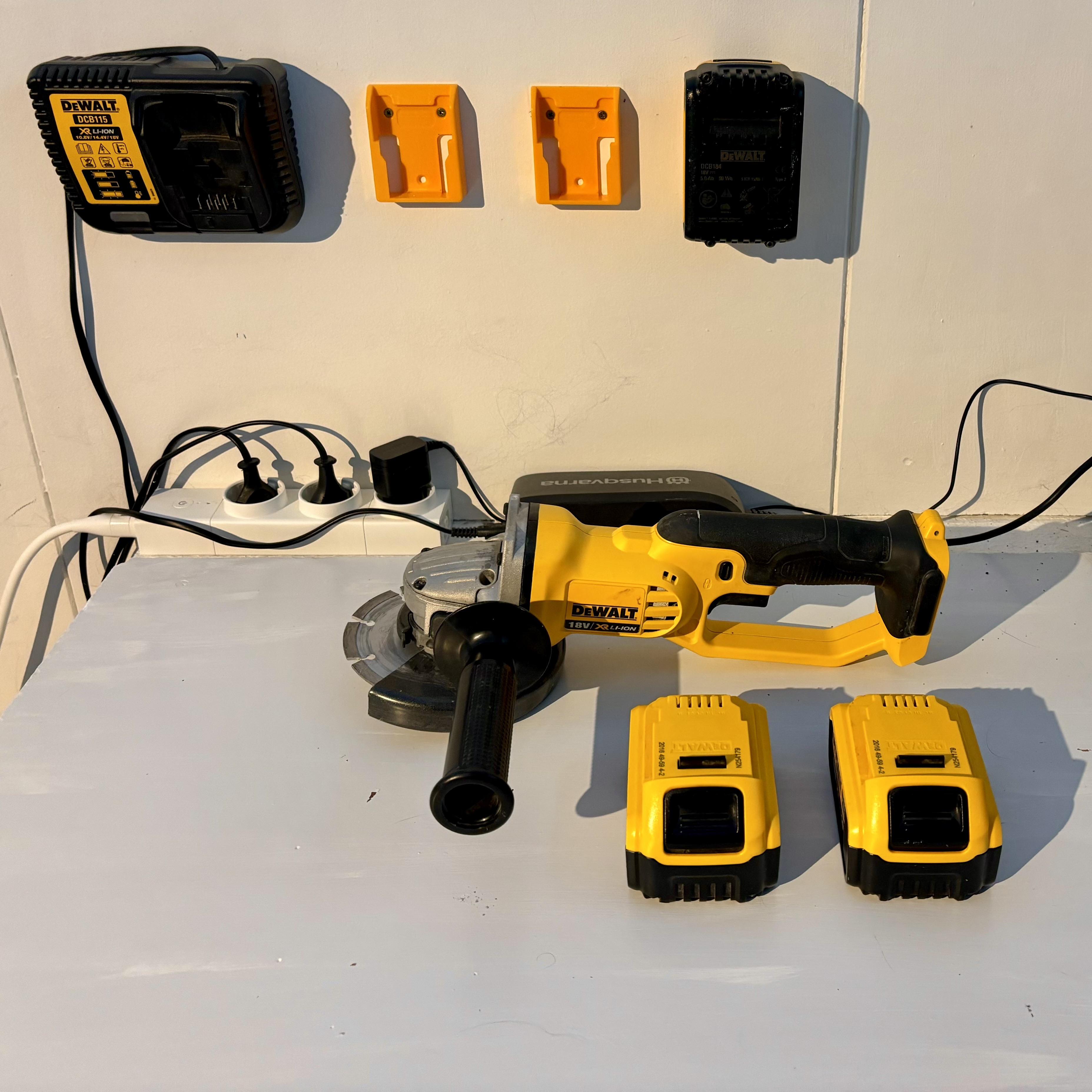 Batteridriven vinkelslip från dewalt 18v