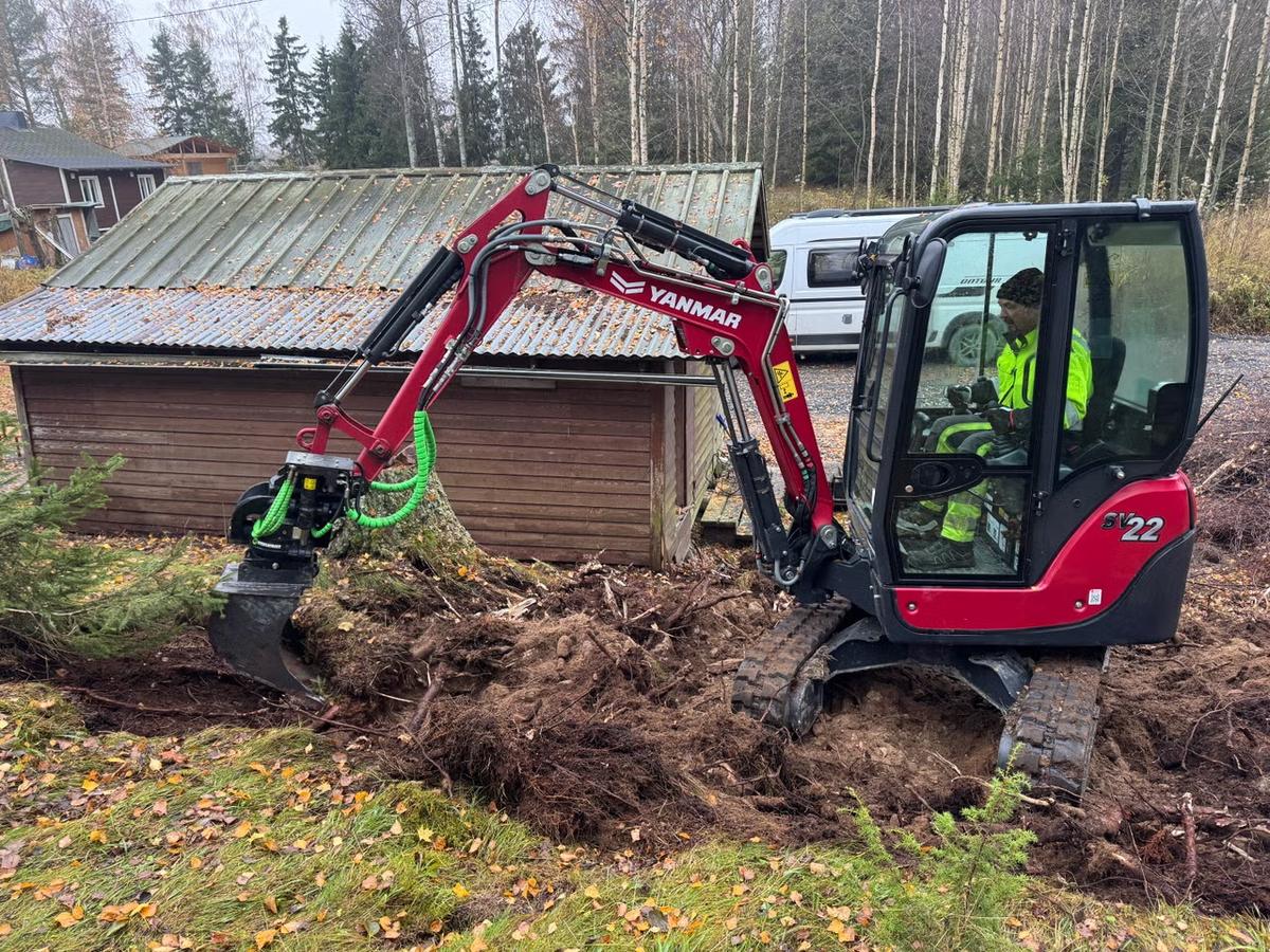 Yanmar sv22 minikaivinkone tiltillä