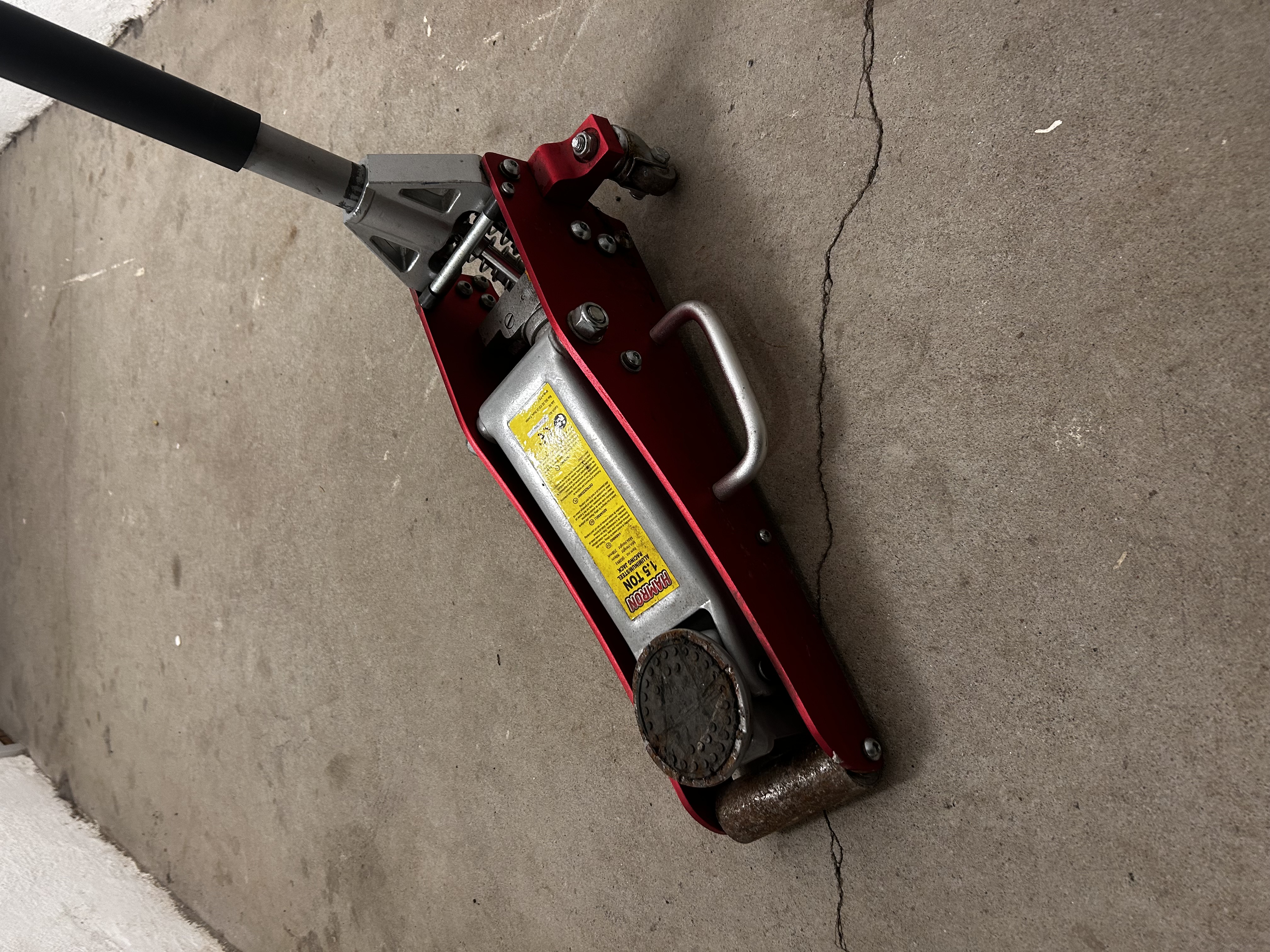 Domkraft + pallbockar (4 st) – leverans finns