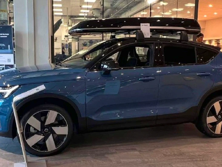 Volvo takbox med lastbågar passande volvo c40