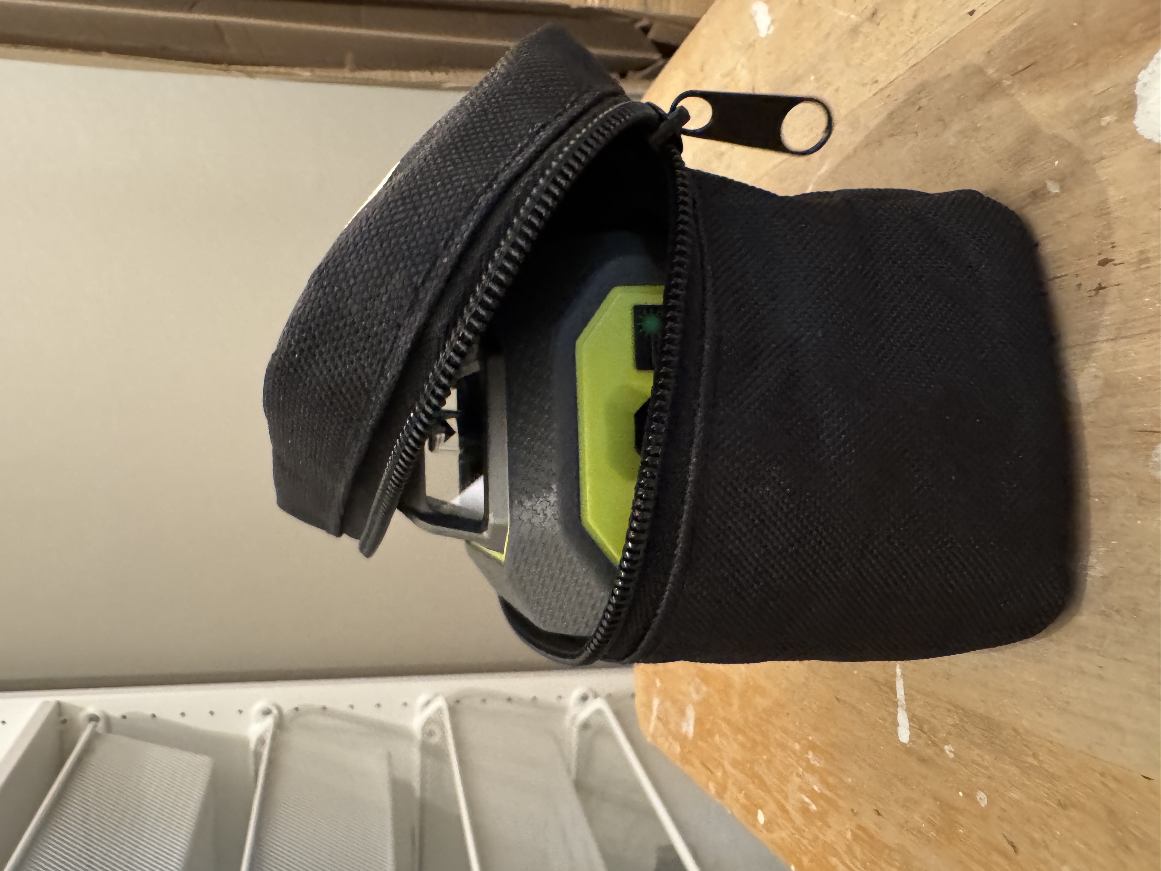 Ryobi krysslaser 