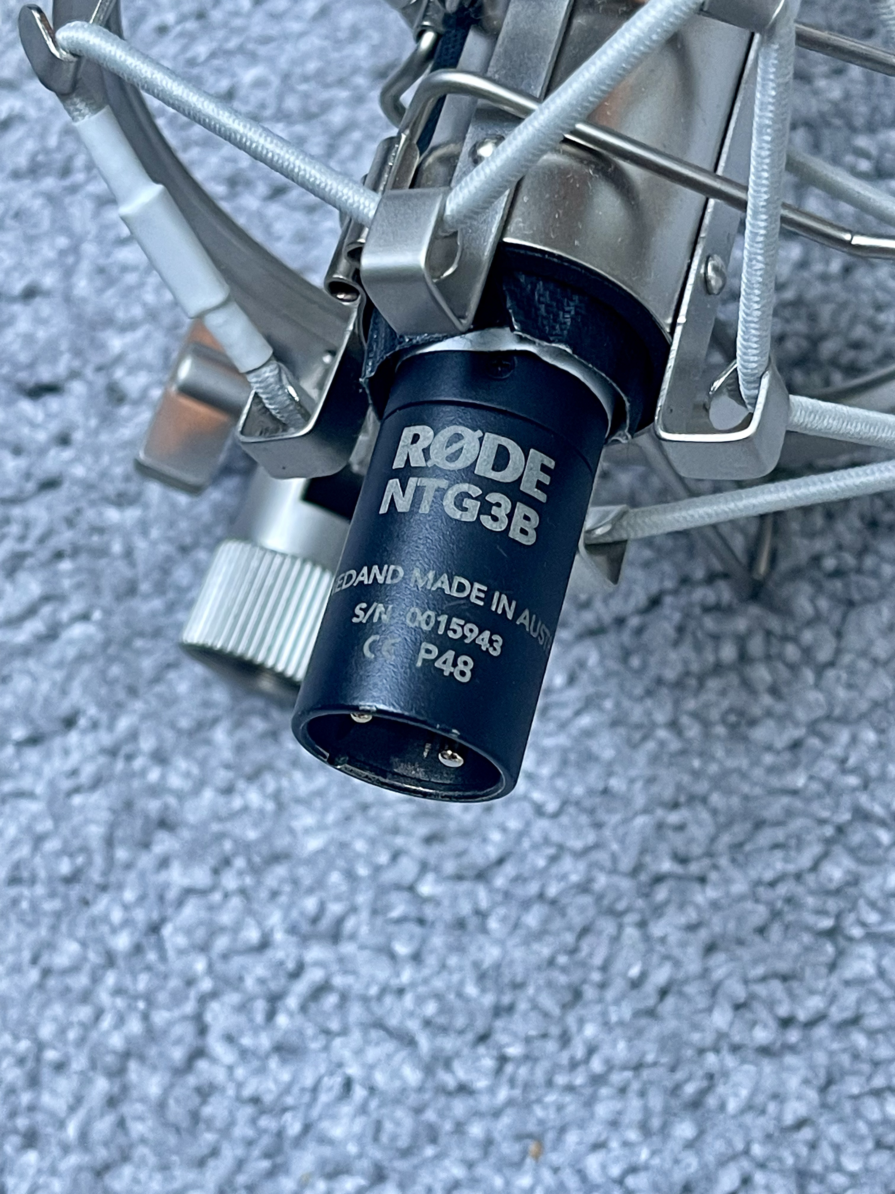 Røde ntg3b shotgun microphone sort m holder