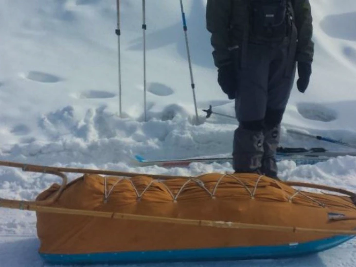 Fjällpulka till utrustning (eller barn)