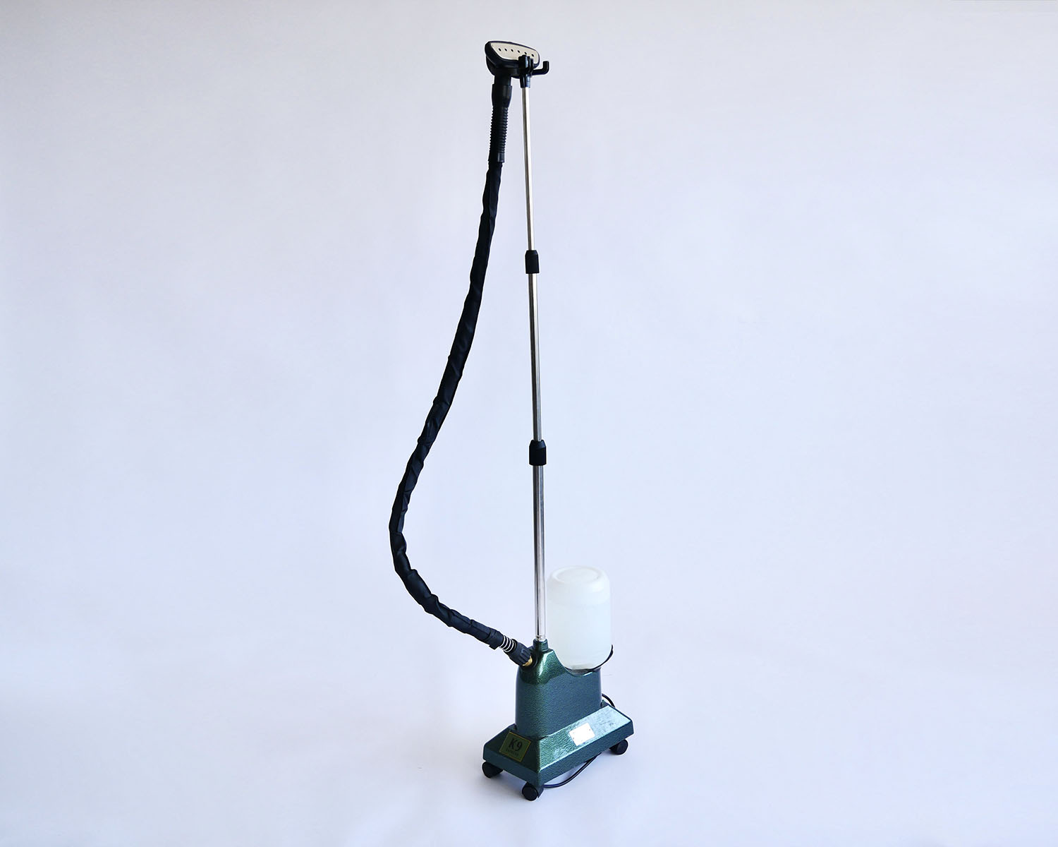 1 x k9 floor steamer 