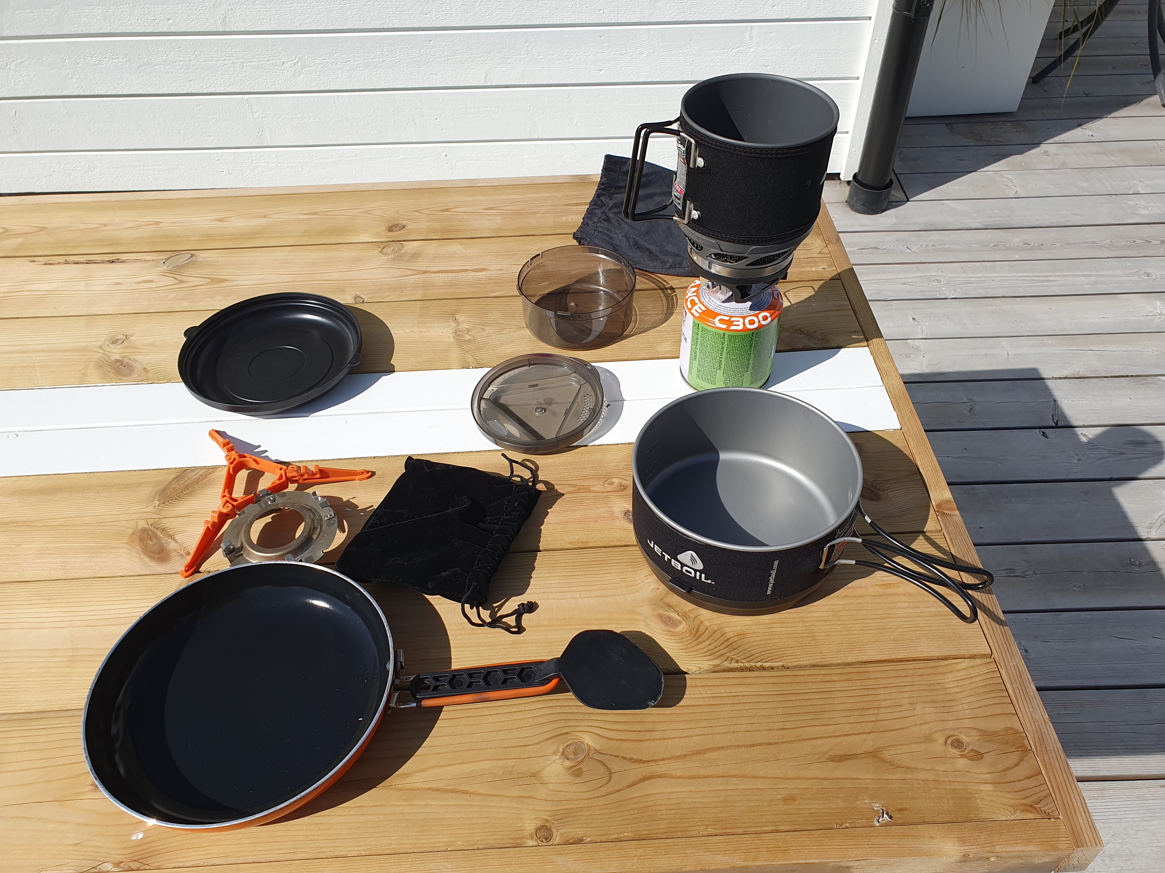 Komplett jetboil stormkjøkken – vannkoker, gryte, stekepanne & stabilisator